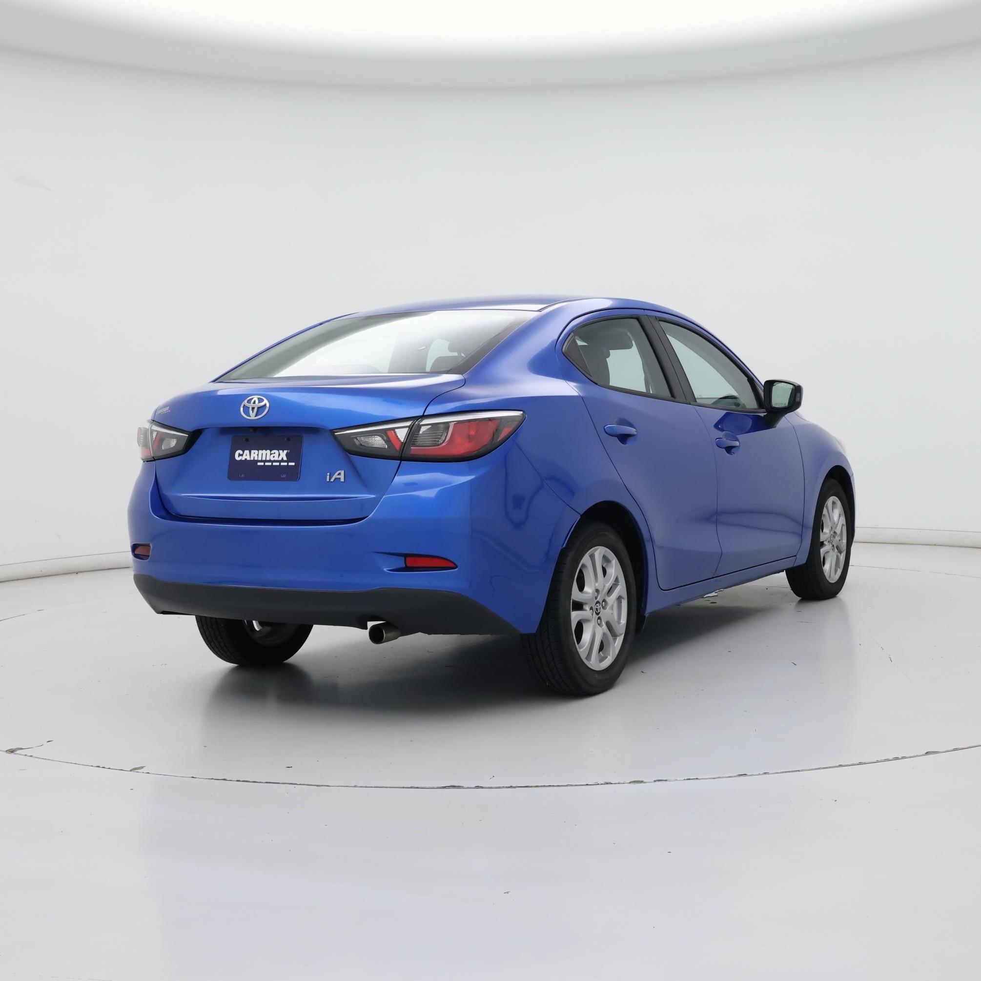 Thumbnail: 2017 Toyota Yaris iA - 8