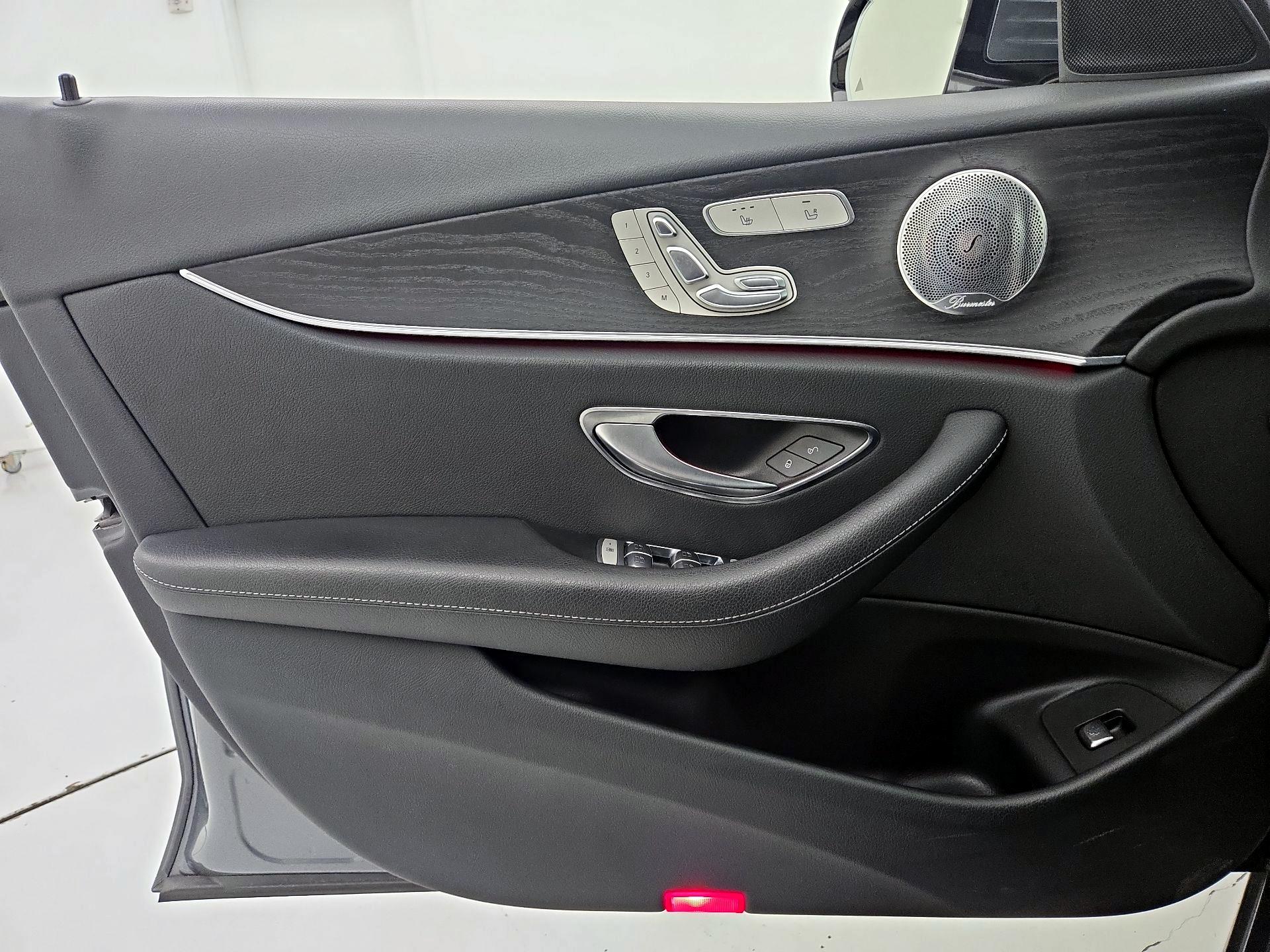 Thumbnail: 2017 Mercedes-Benz E-Class - 12