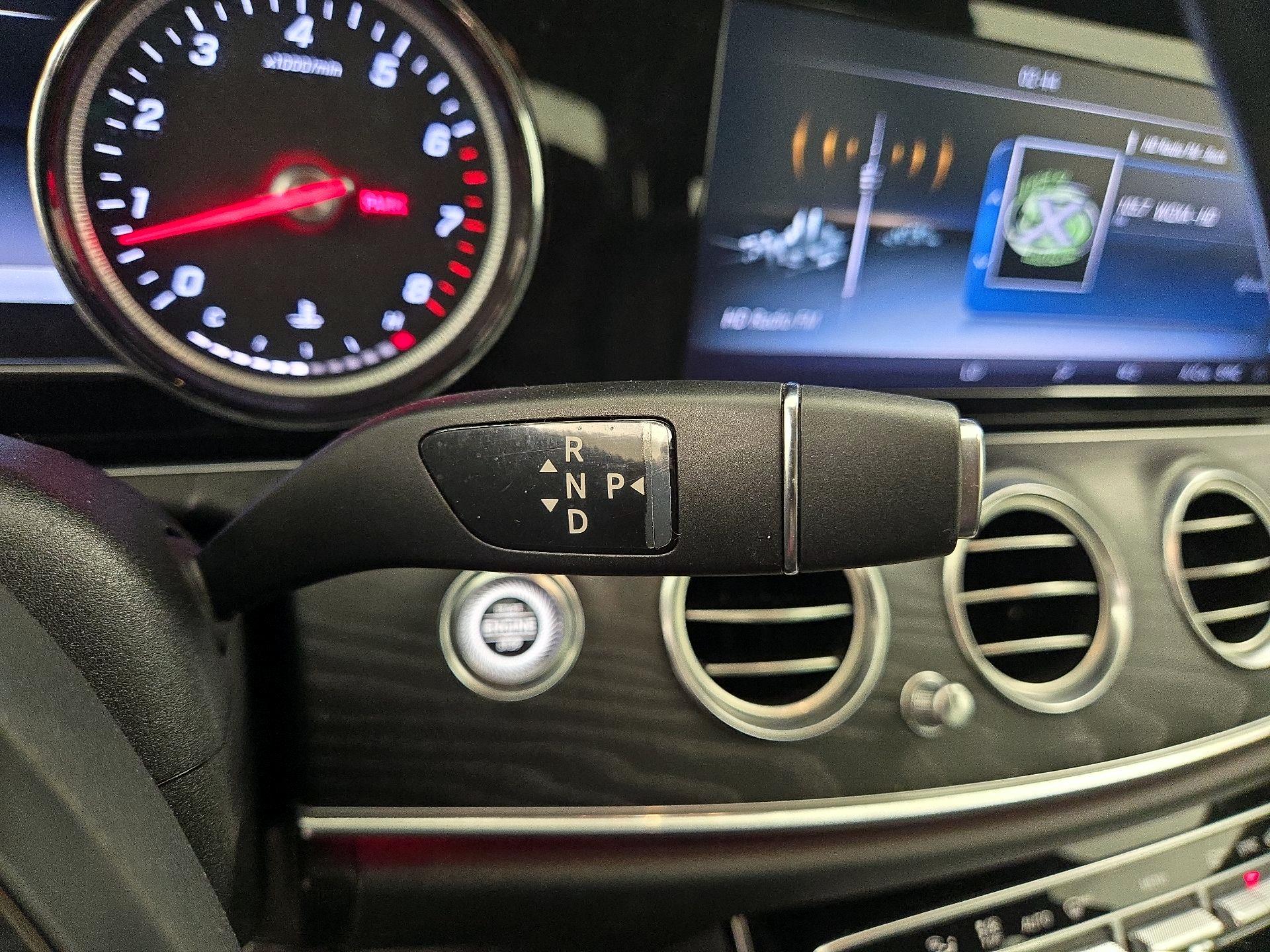 Thumbnail: 2017 Mercedes-Benz E-Class - 18