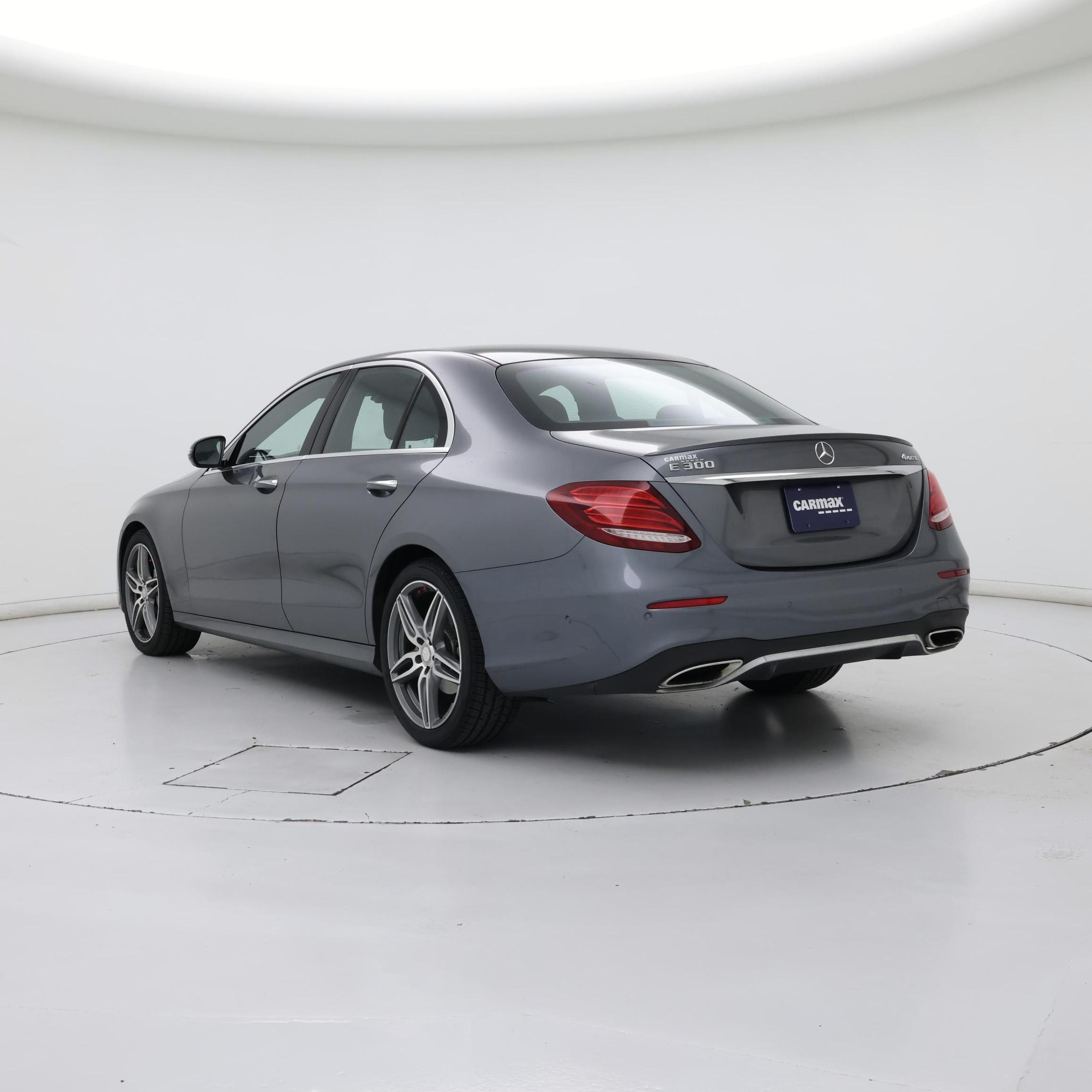 Thumbnail: 2017 Mercedes-Benz E-Class - 2
