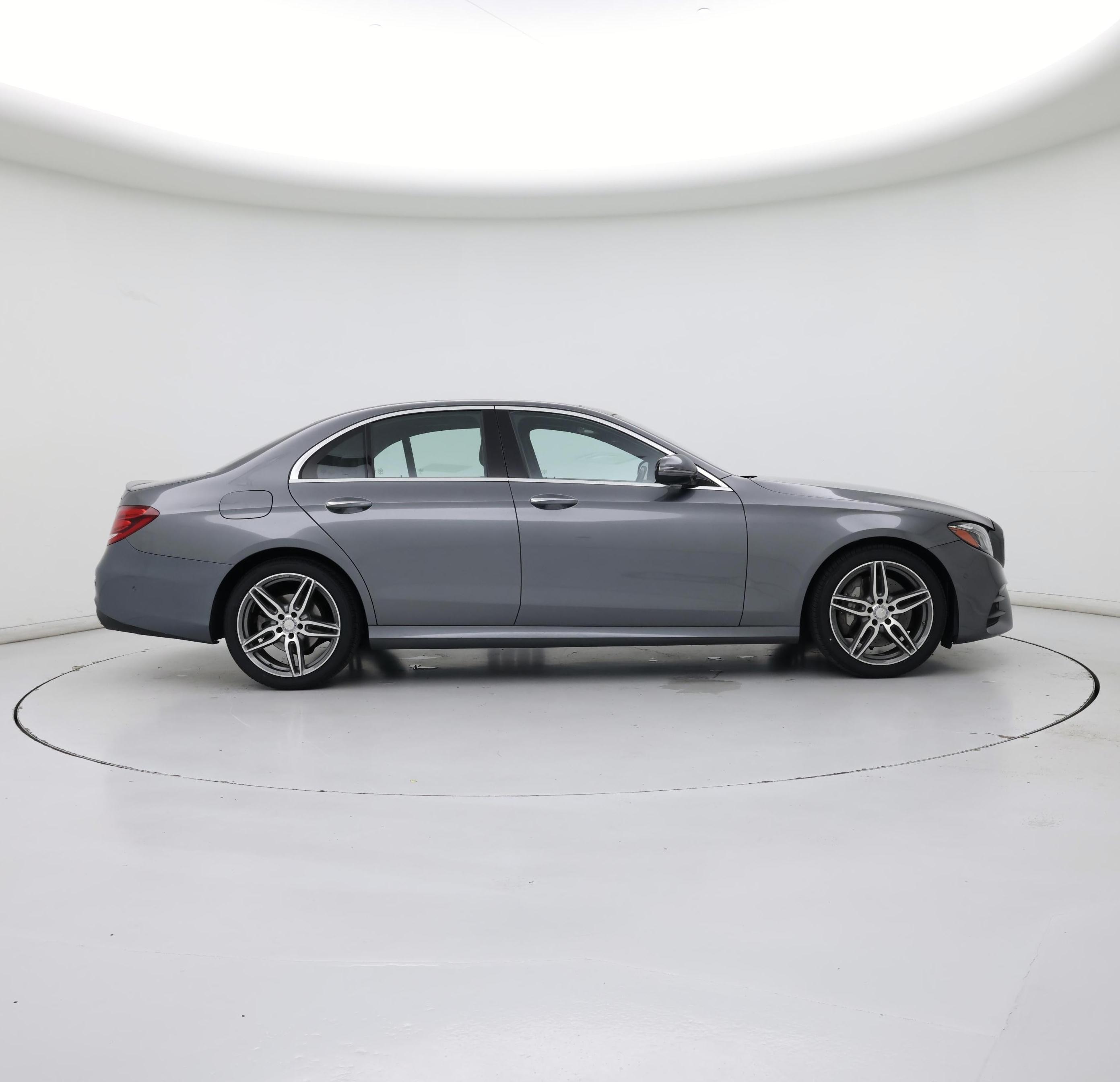 Thumbnail: 2017 Mercedes-Benz E-Class - 7