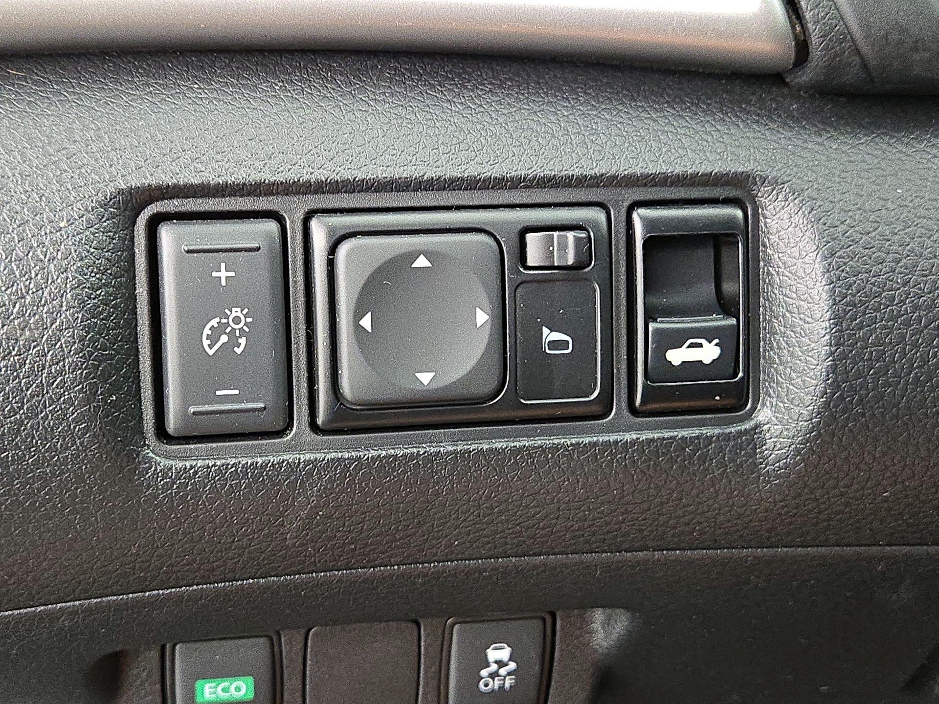 Thumbnail: 2019 Nissan Sentra - 13
