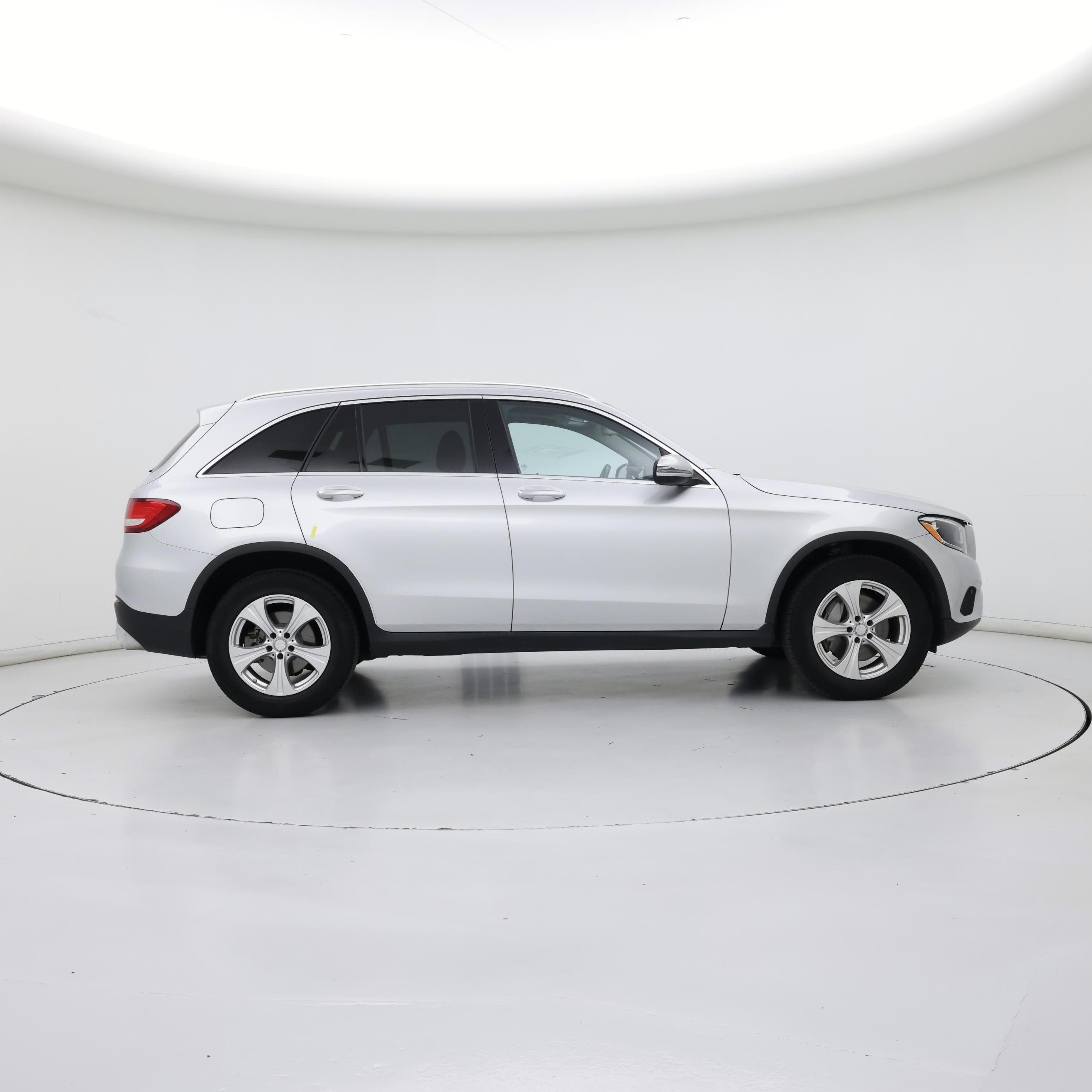 Thumbnail: 2016 Mercedes-Benz GLC - 7