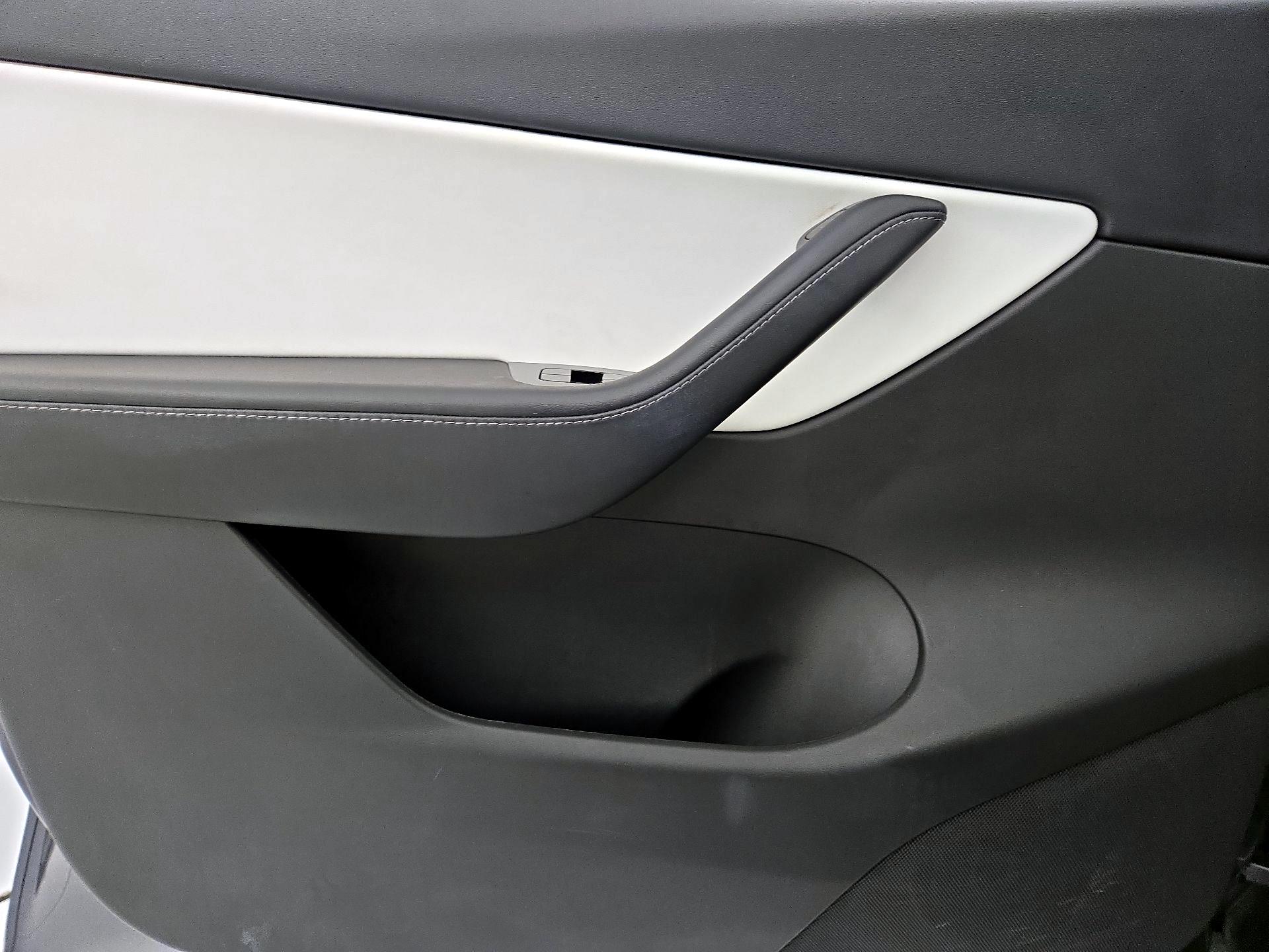 Thumbnail: 2021 Tesla Model Y - 12