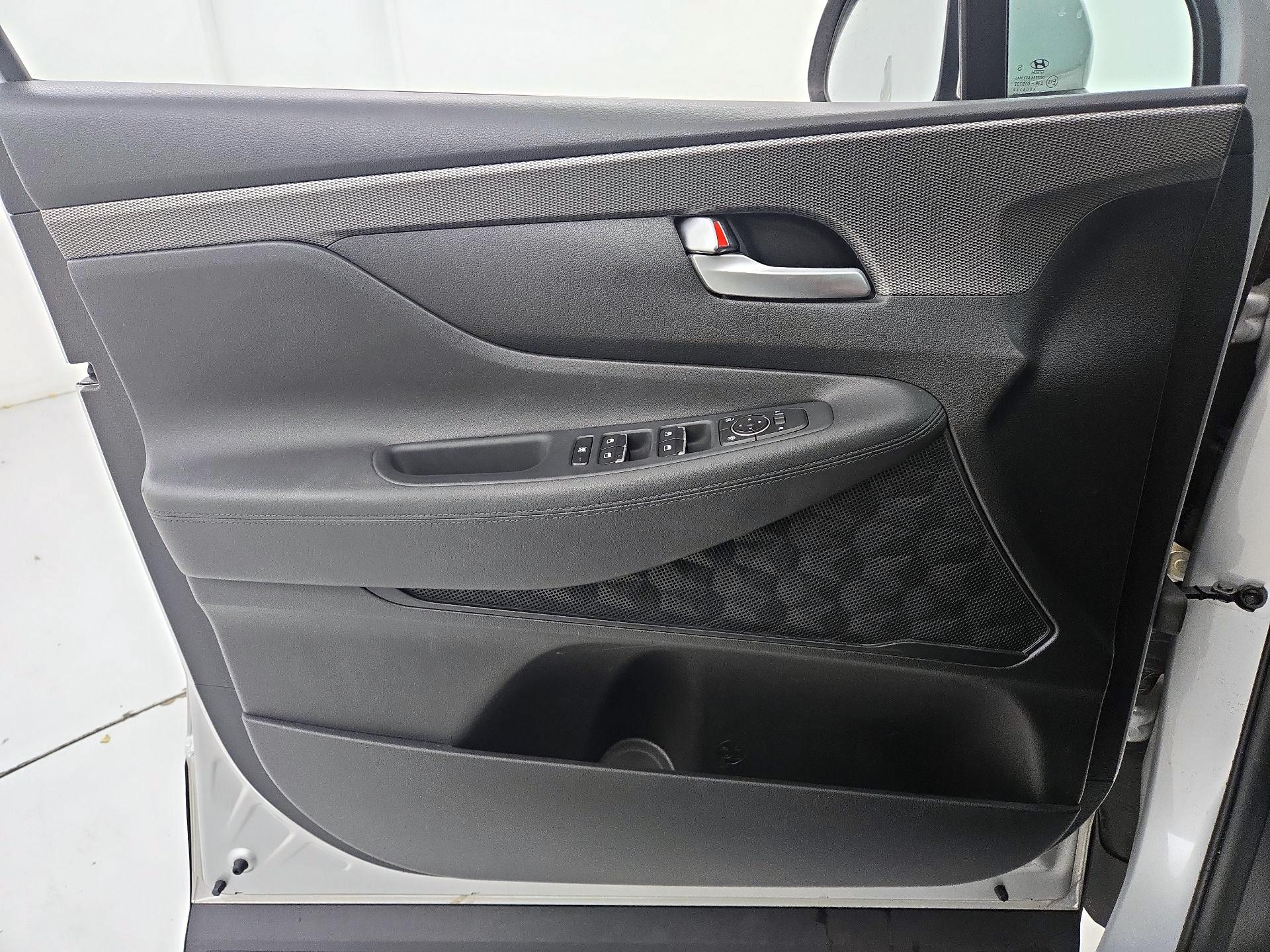 Thumbnail: 2020 Hyundai Santa Fe - 12