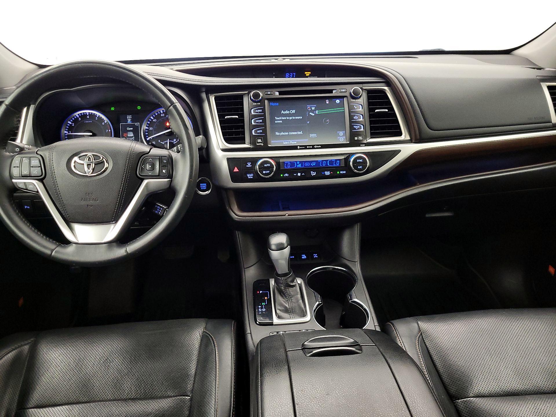 Thumbnail: 2016 Toyota Highlander - 9
