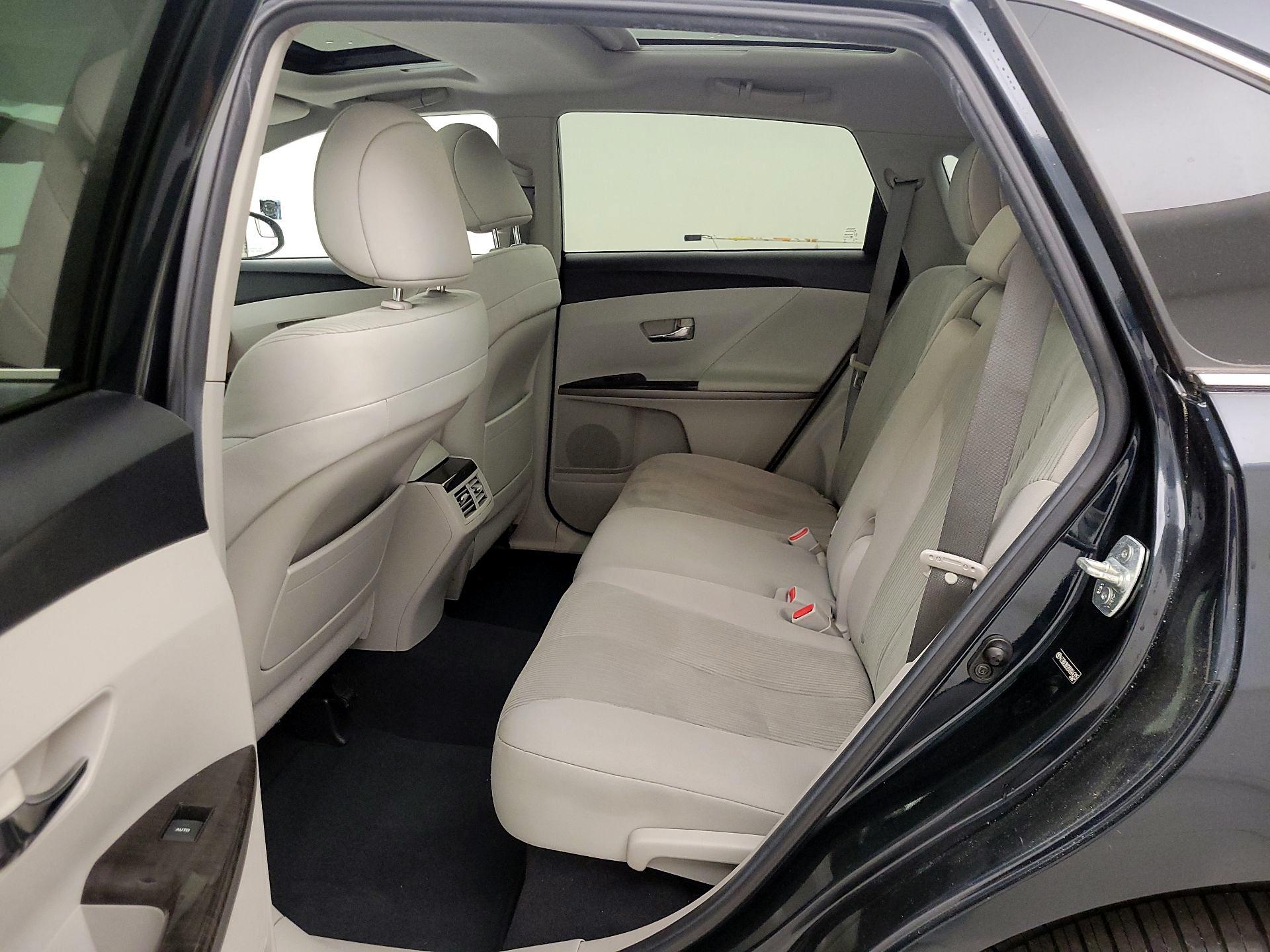 Thumbnail: 2013 Toyota Venza - 20