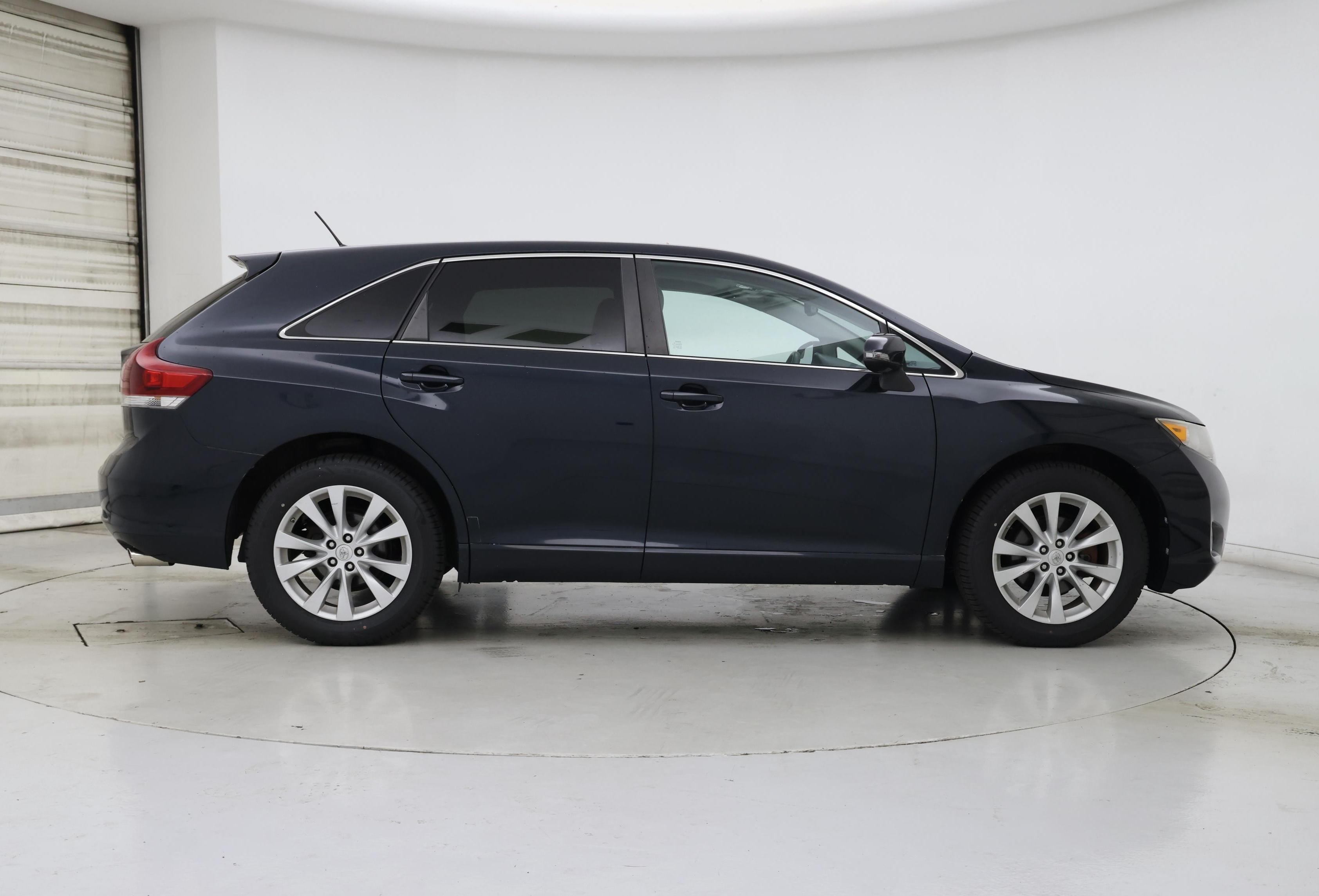 Thumbnail: 2013 Toyota Venza - 7