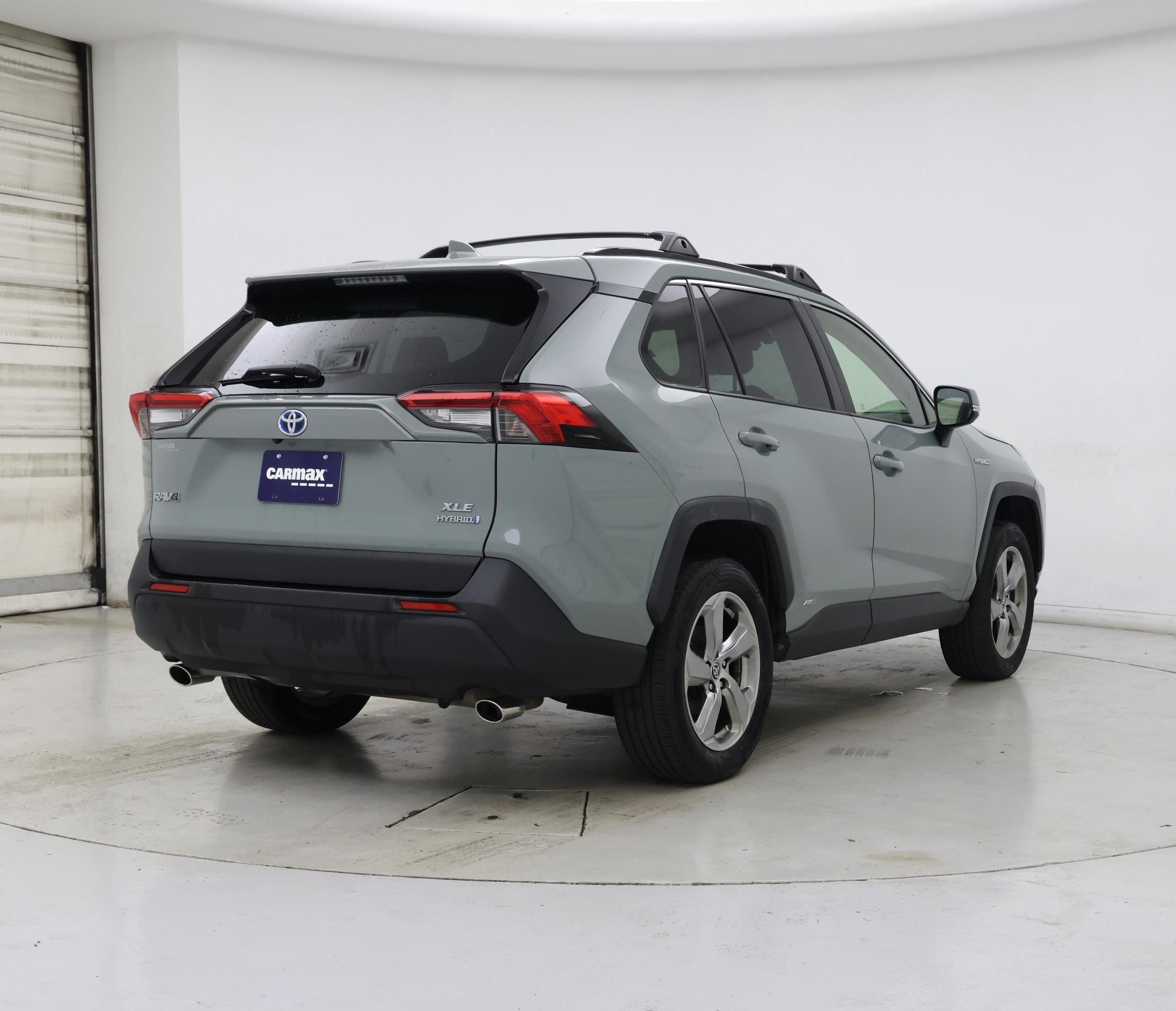 Thumbnail: 2021 Toyota RAV4 - 8