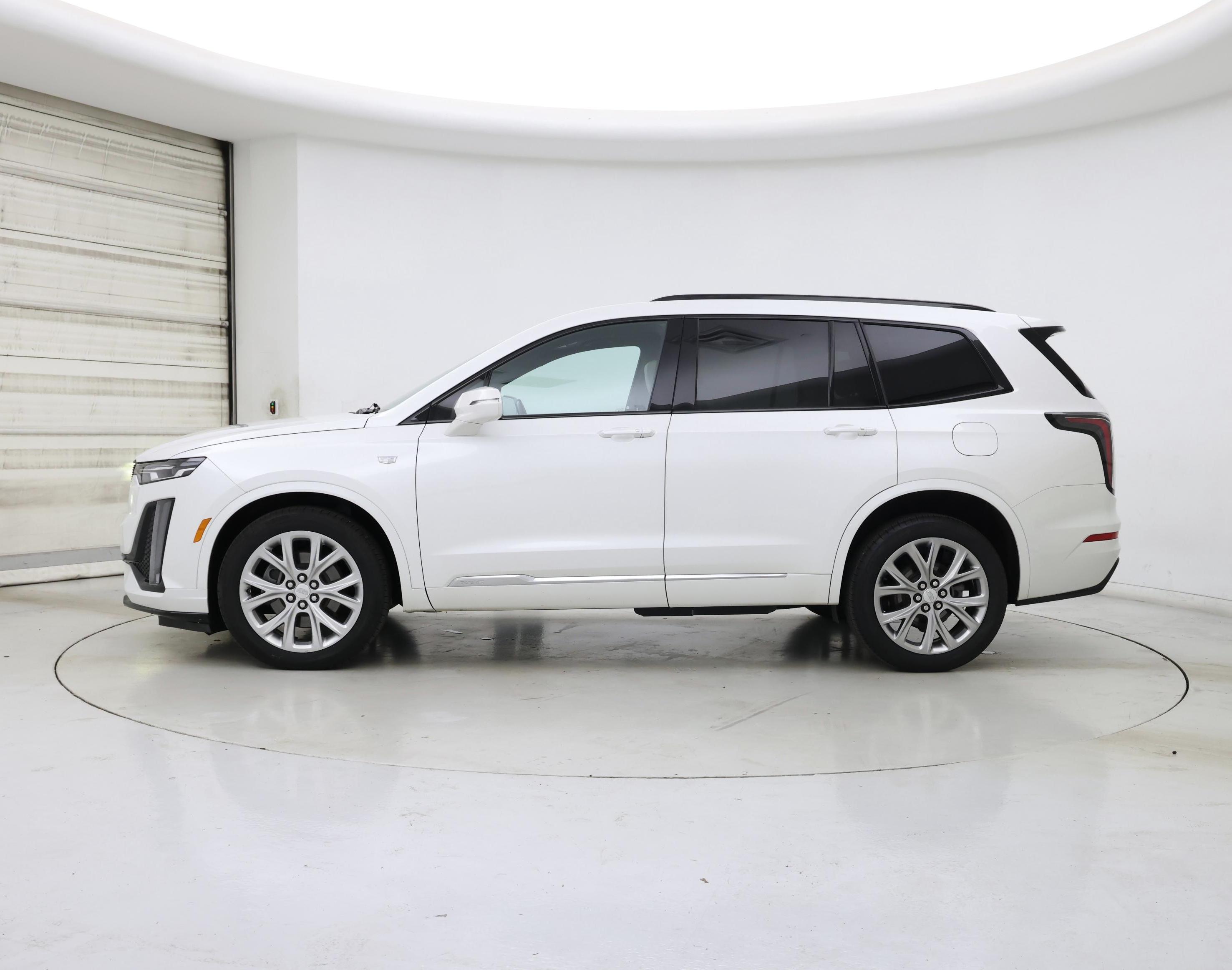 Thumbnail: 2020 Cadillac XT6 - 3