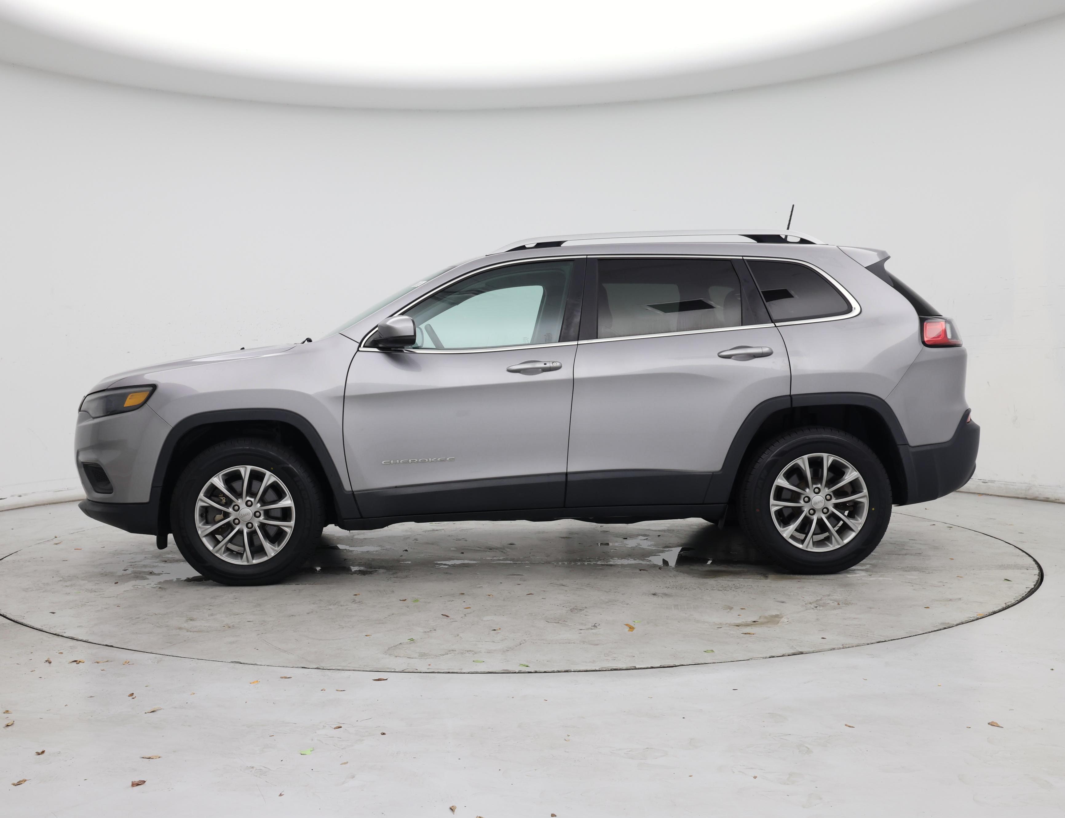 Thumbnail: 2019 Jeep Cherokee - 3