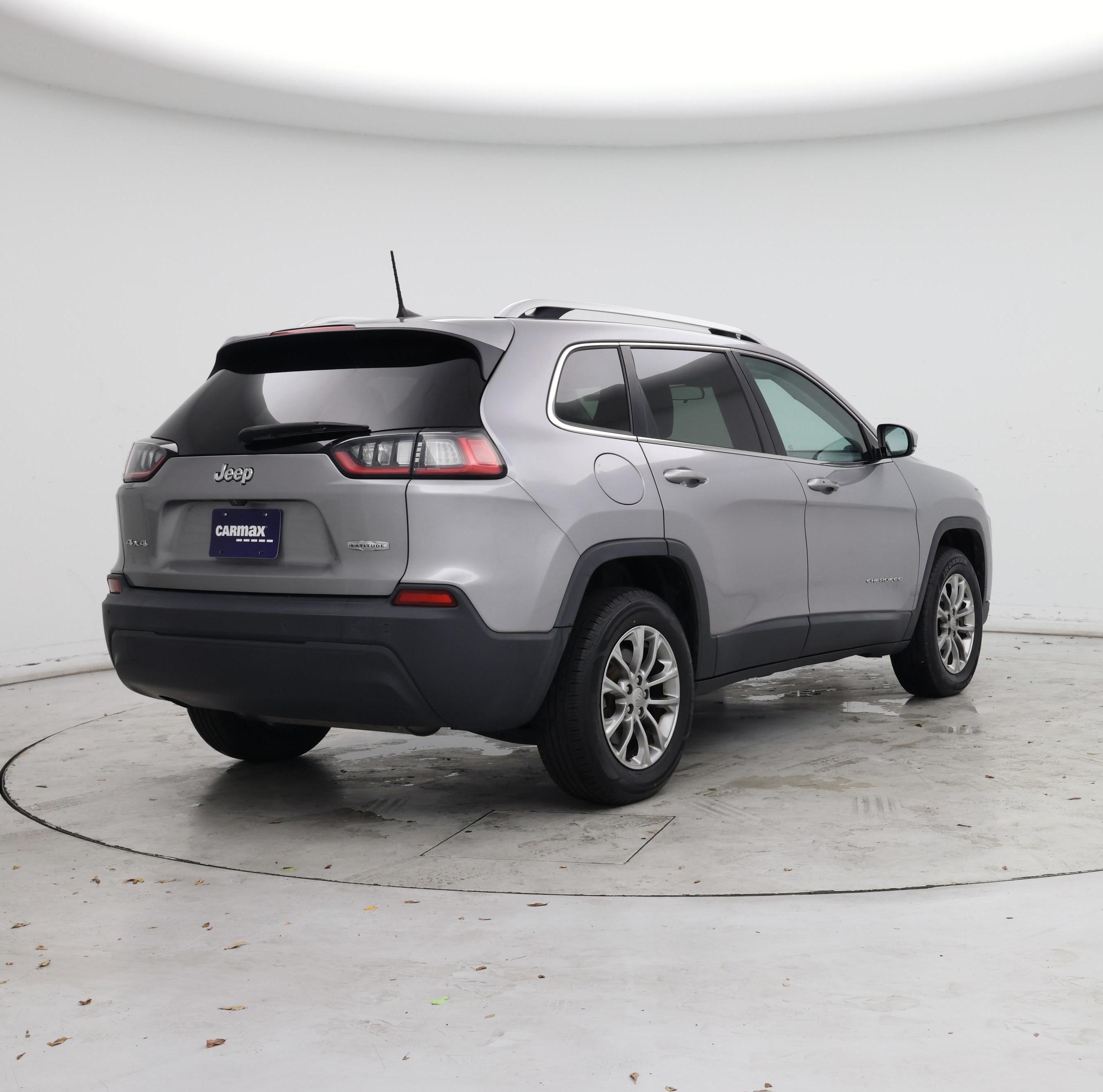 Thumbnail: 2019 Jeep Cherokee - 8