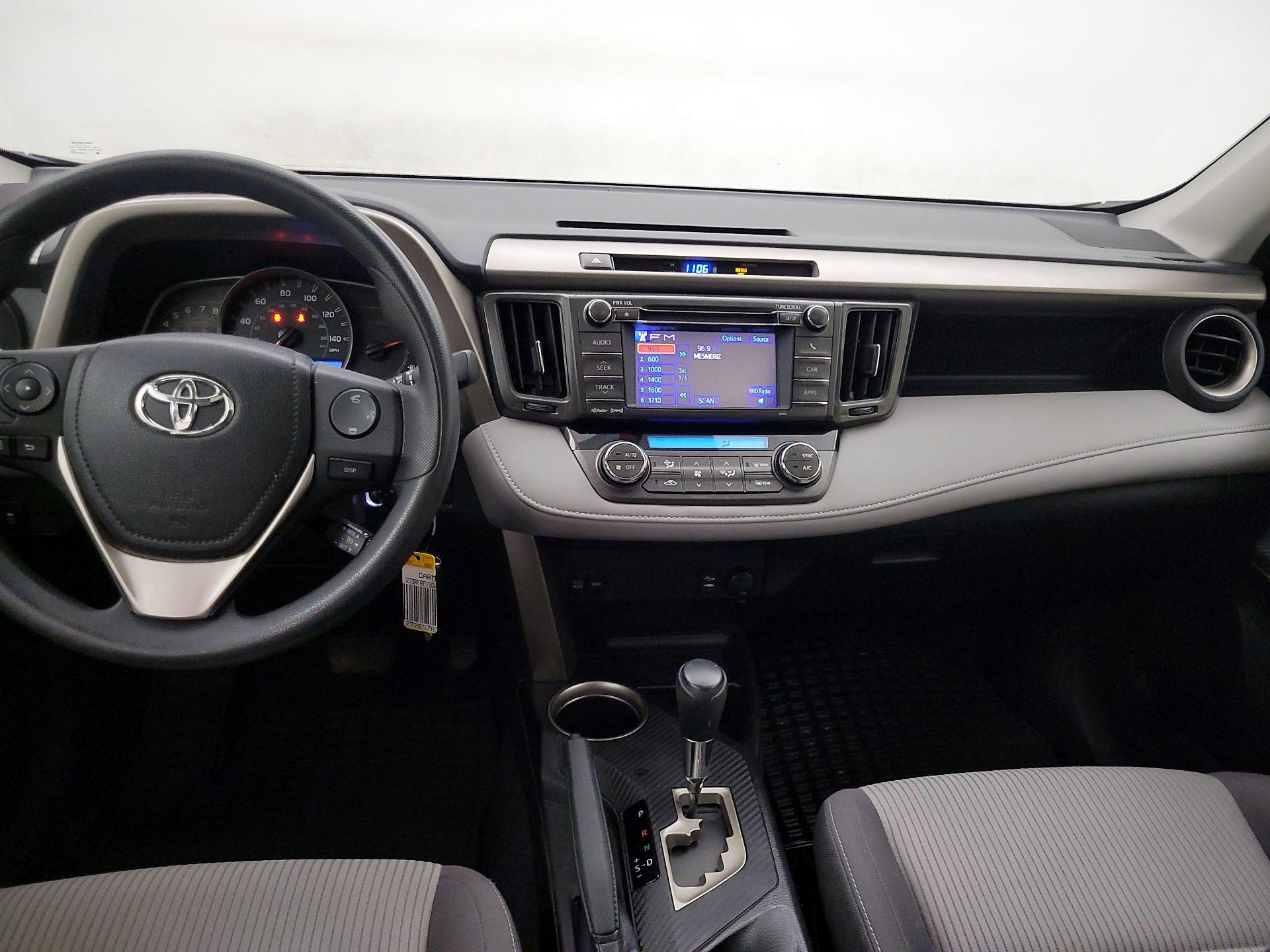 Thumbnail: 2013 Toyota RAV4 - 9