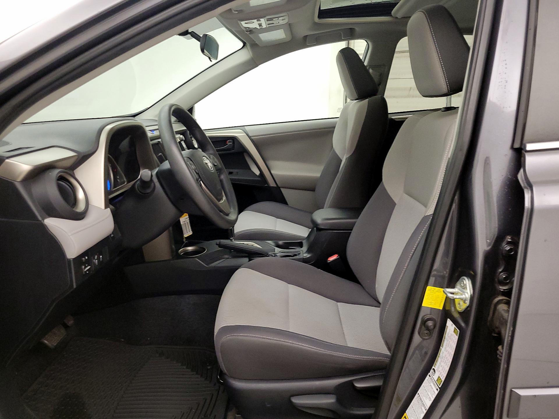 Thumbnail: 2013 Toyota RAV4 - 11