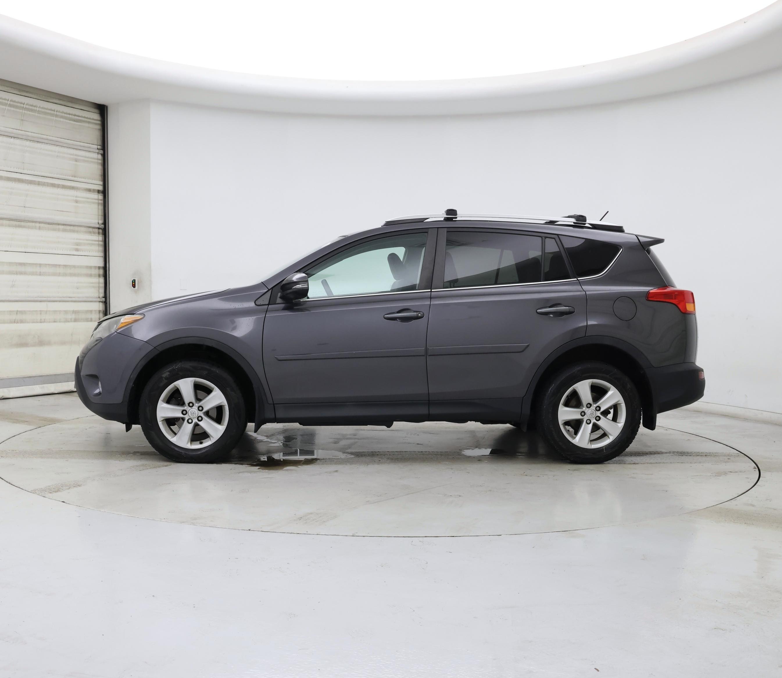 Thumbnail: 2013 Toyota RAV4 - 3
