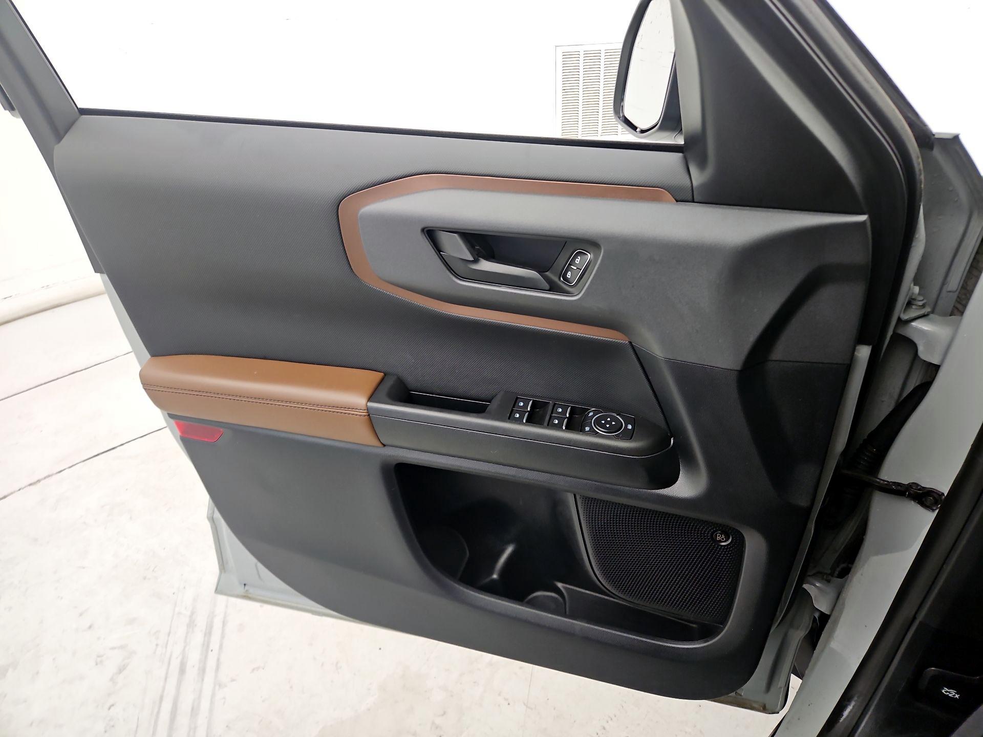 Thumbnail: 2022 Ford Bronco Sport - 12