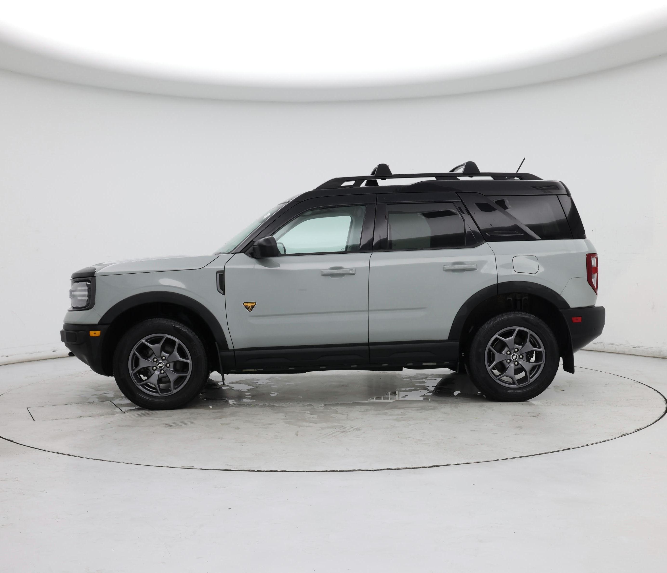 Thumbnail: 2022 Ford Bronco Sport - 3