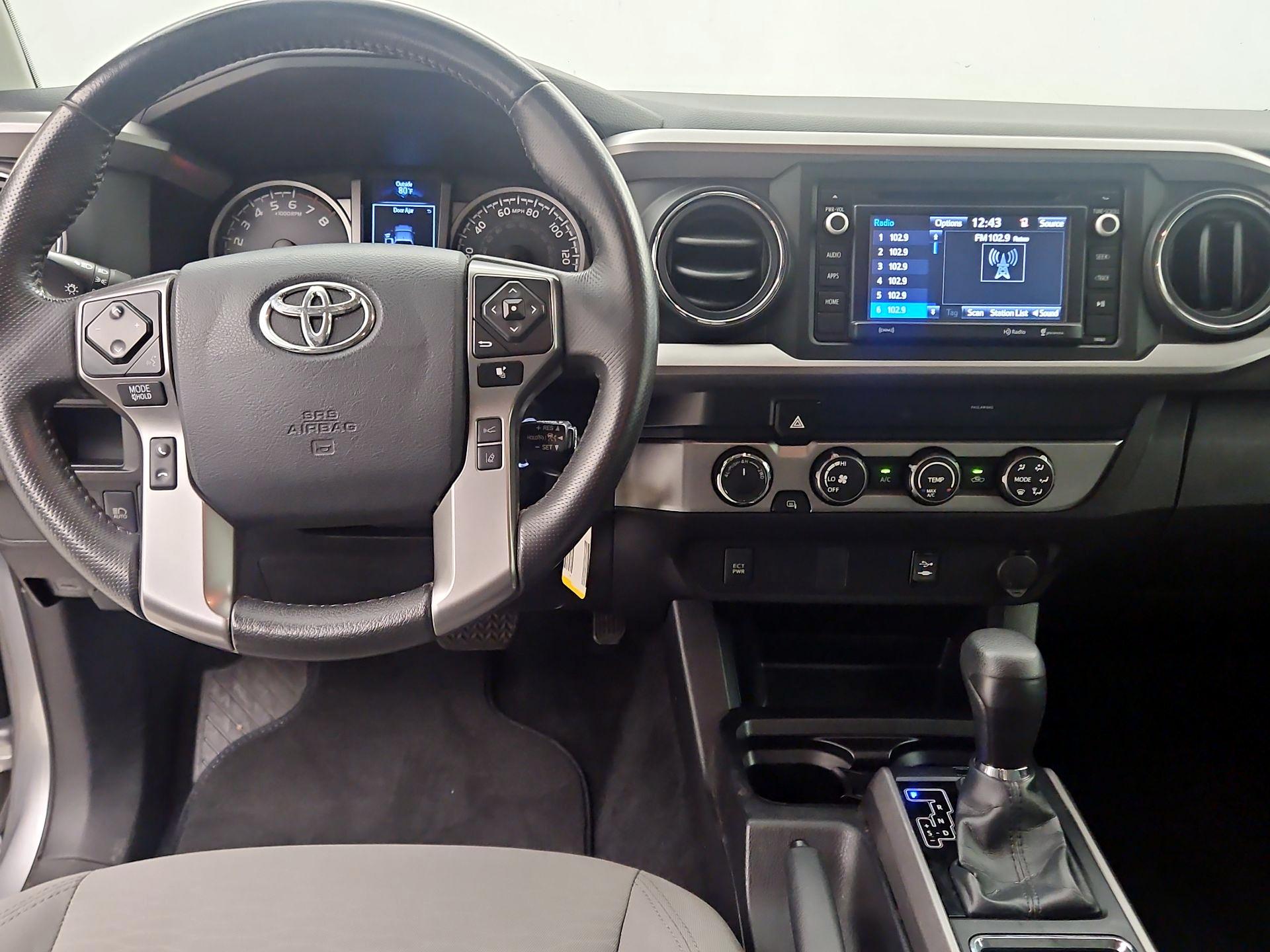 Thumbnail: 2019 Toyota Tacoma - 10