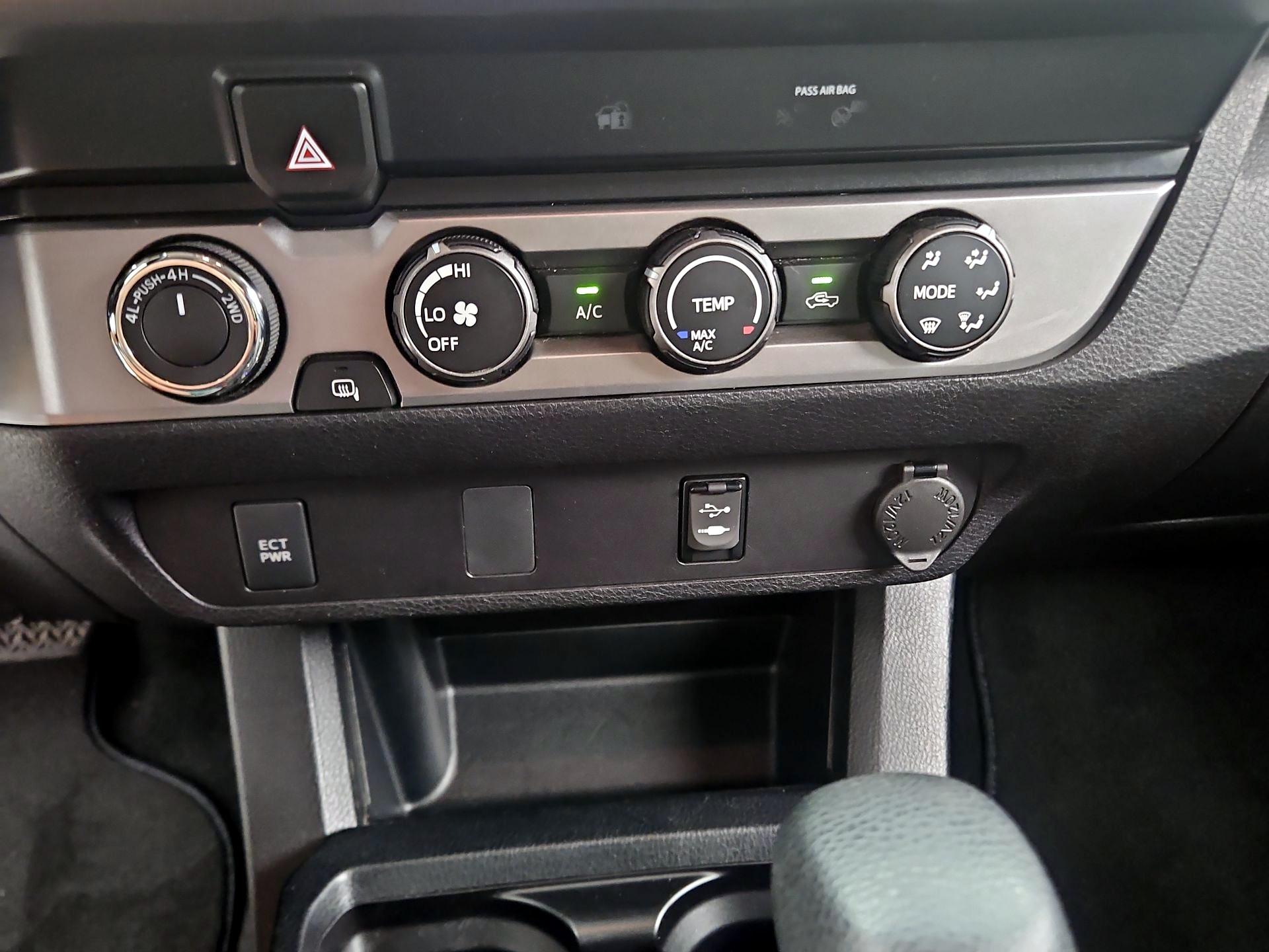 Thumbnail: 2019 Toyota Tacoma - 16