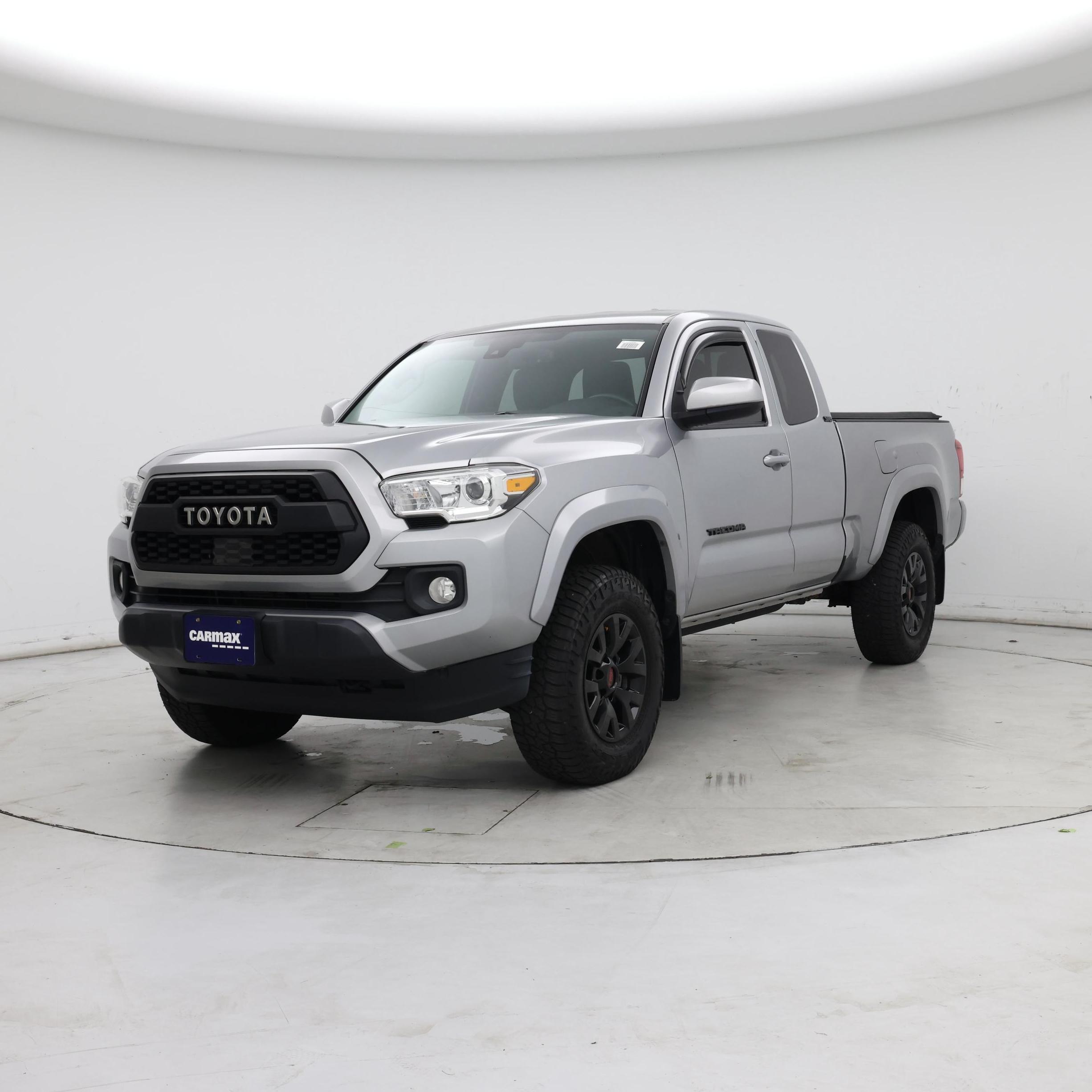Thumbnail: 2019 Toyota Tacoma - 4