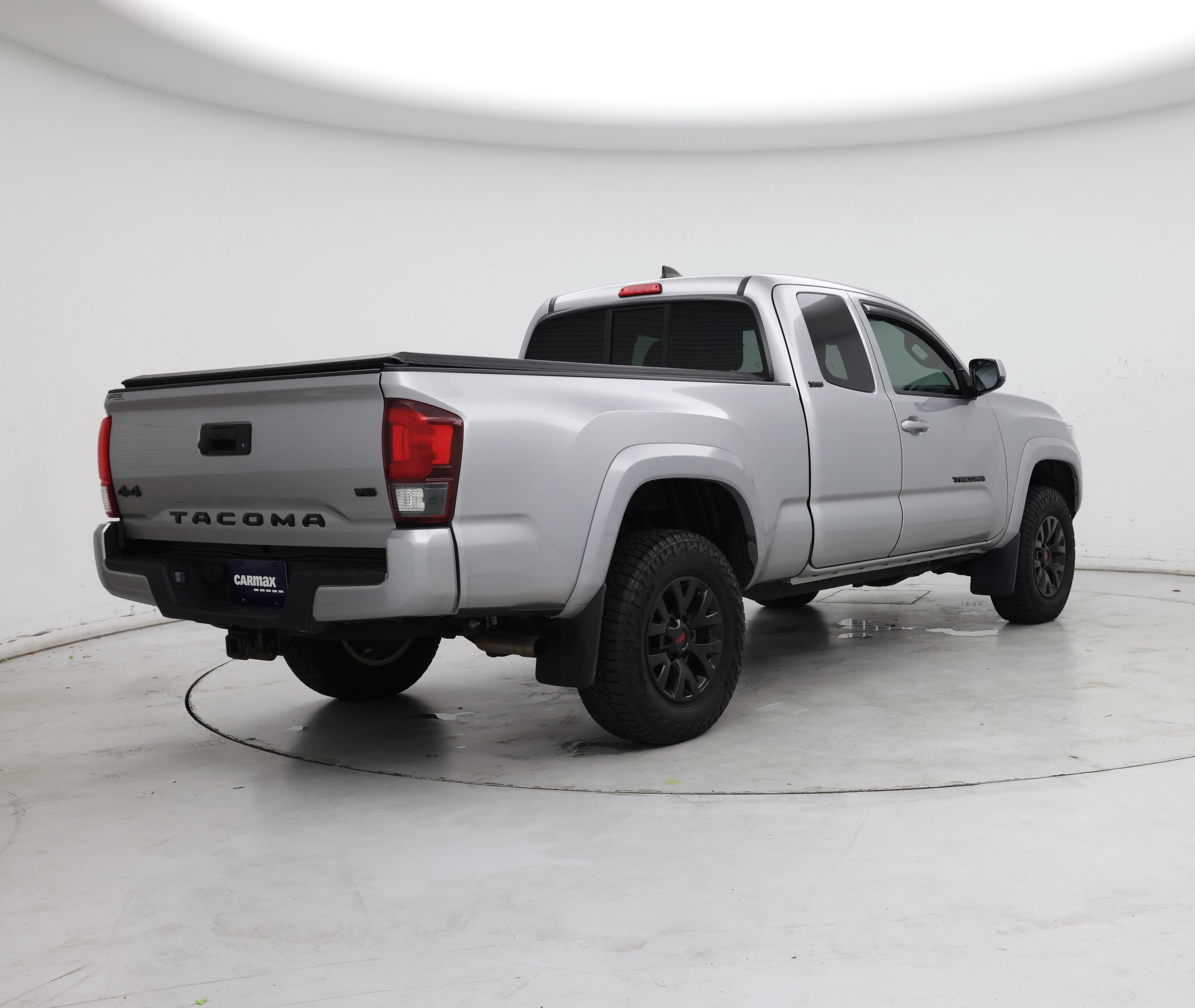 Thumbnail: 2019 Toyota Tacoma - 8