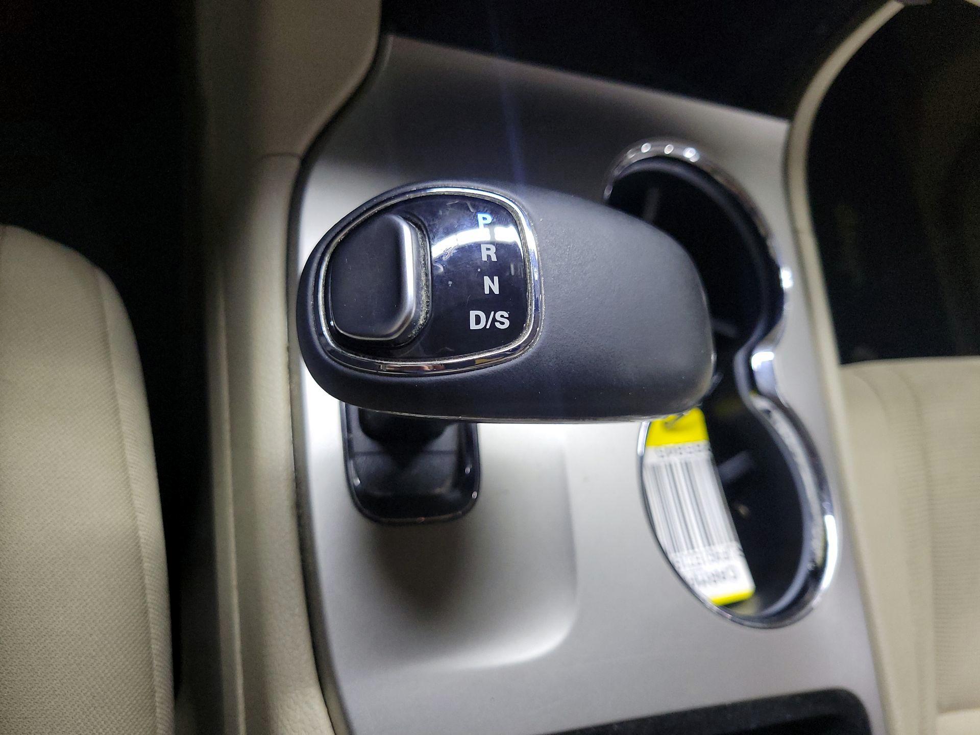 Thumbnail: 2014 Jeep Grand Cherokee - 16
