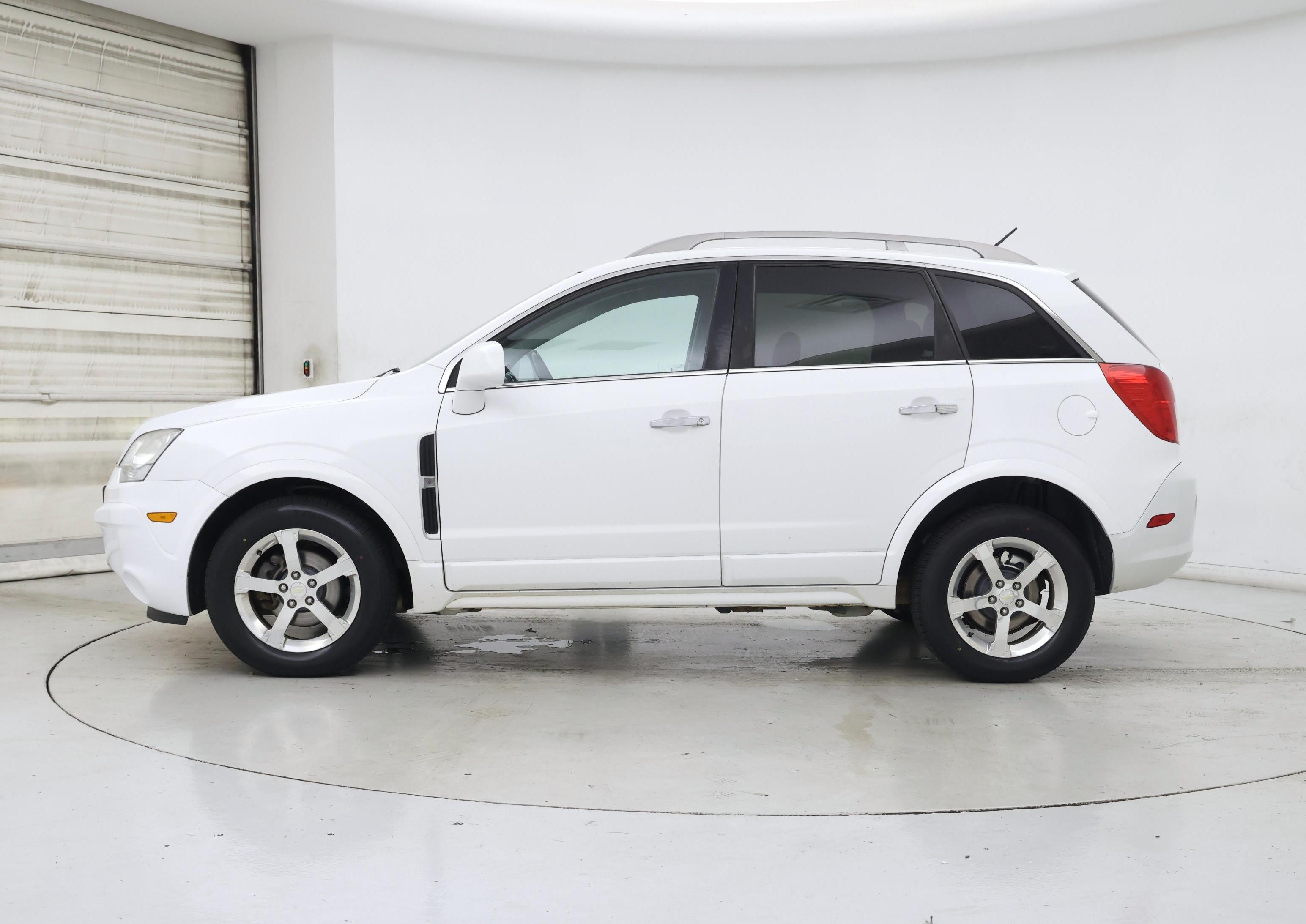 Thumbnail: 2014 Chevrolet Captiva Sport - 3
