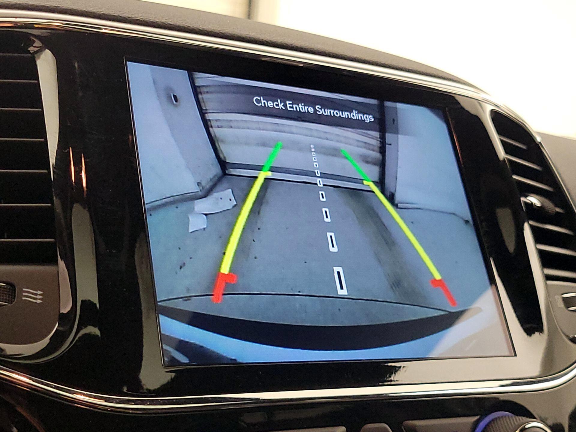 Thumbnail: 2021 Jeep Grand Cherokee - 12