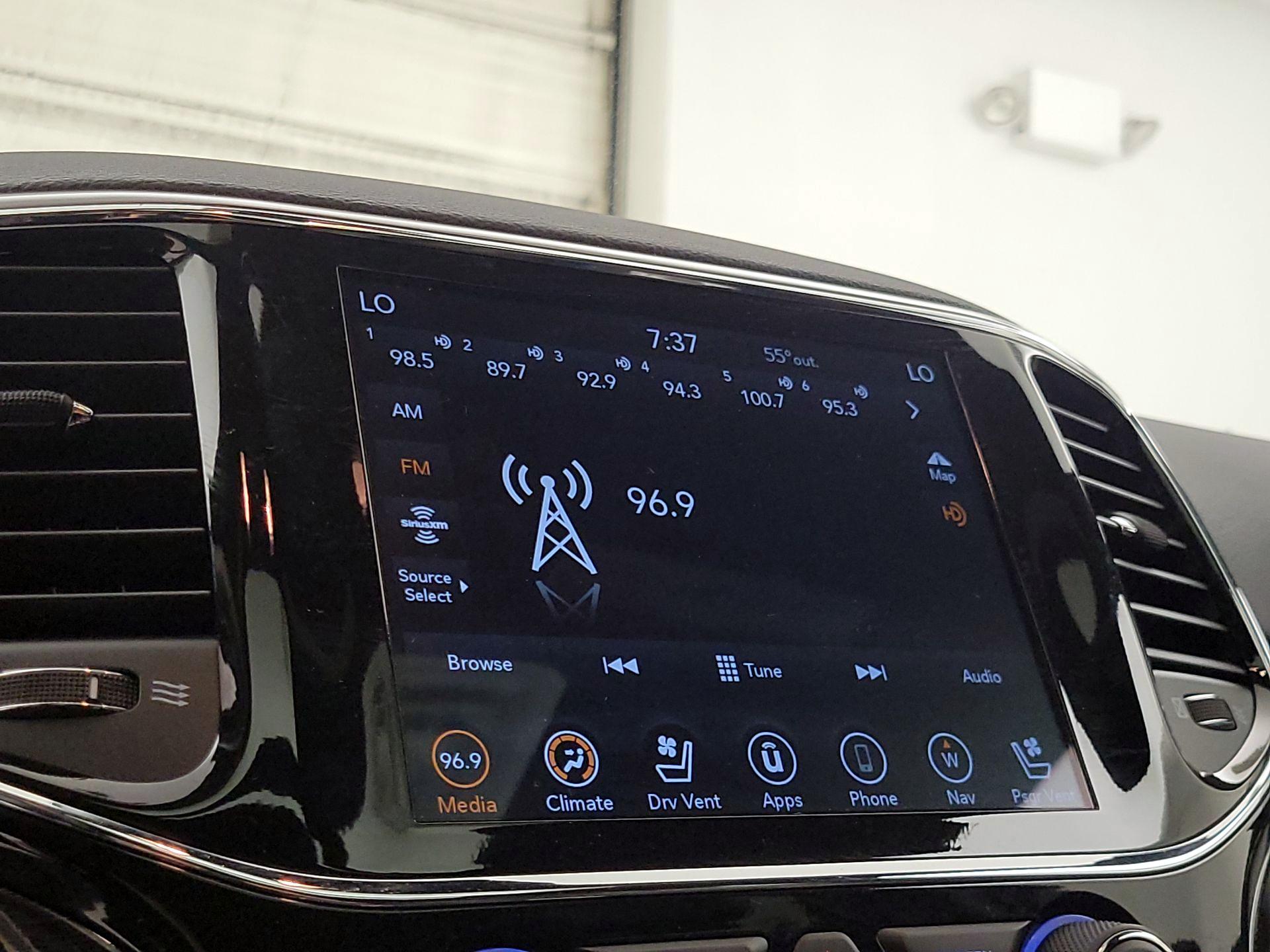 Thumbnail: 2021 Jeep Grand Cherokee - 13