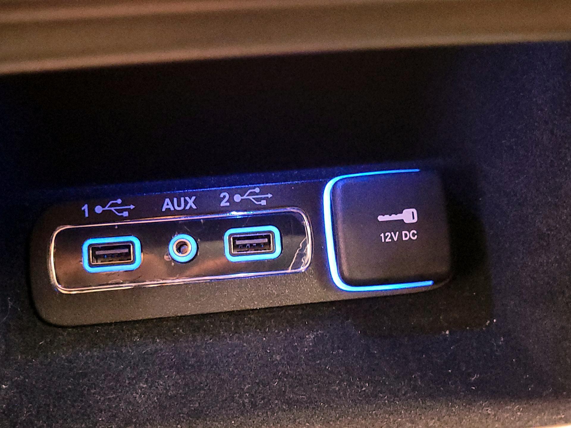 Thumbnail: 2021 Jeep Grand Cherokee - 16