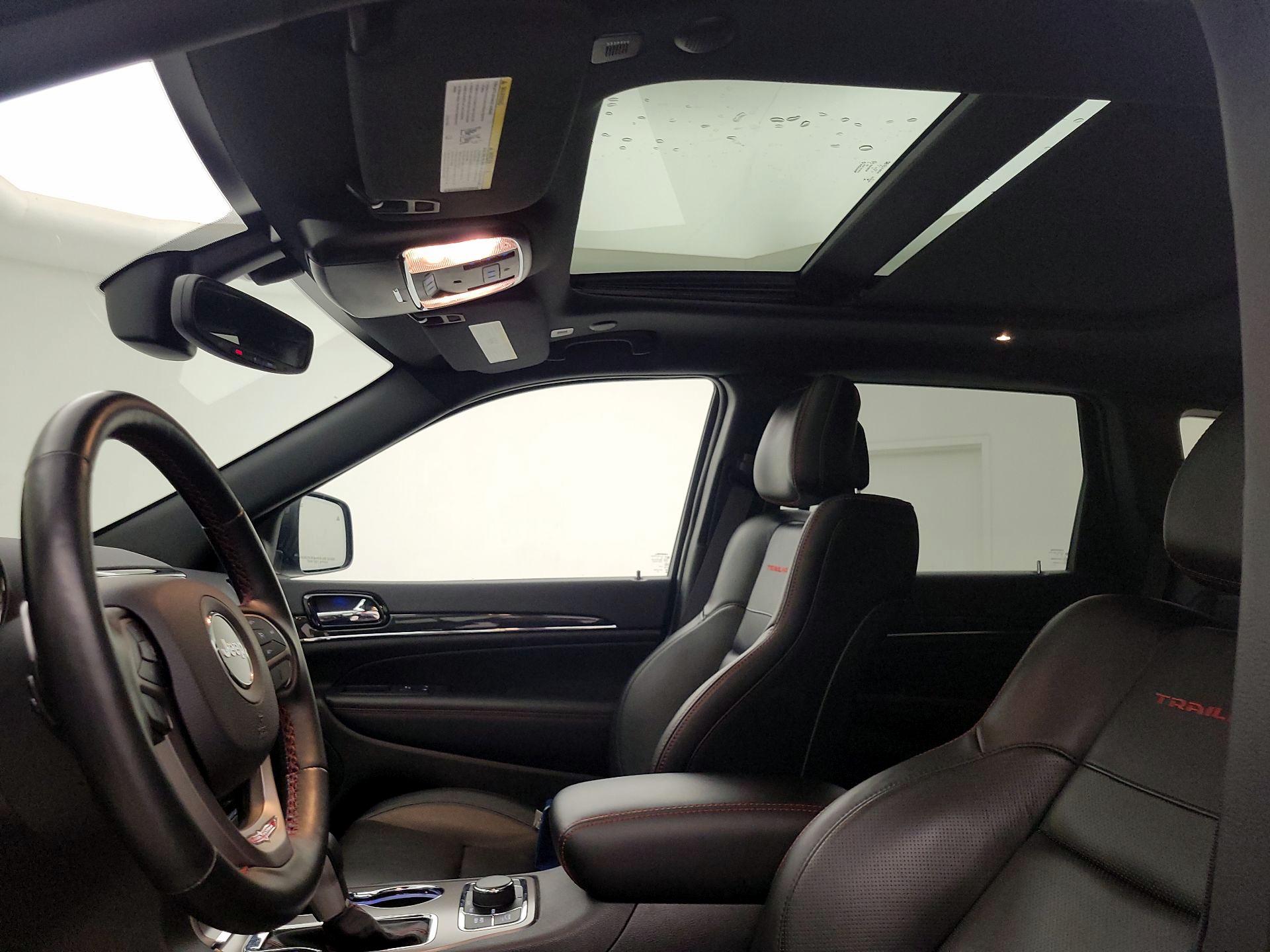 Thumbnail: 2021 Jeep Grand Cherokee - 17