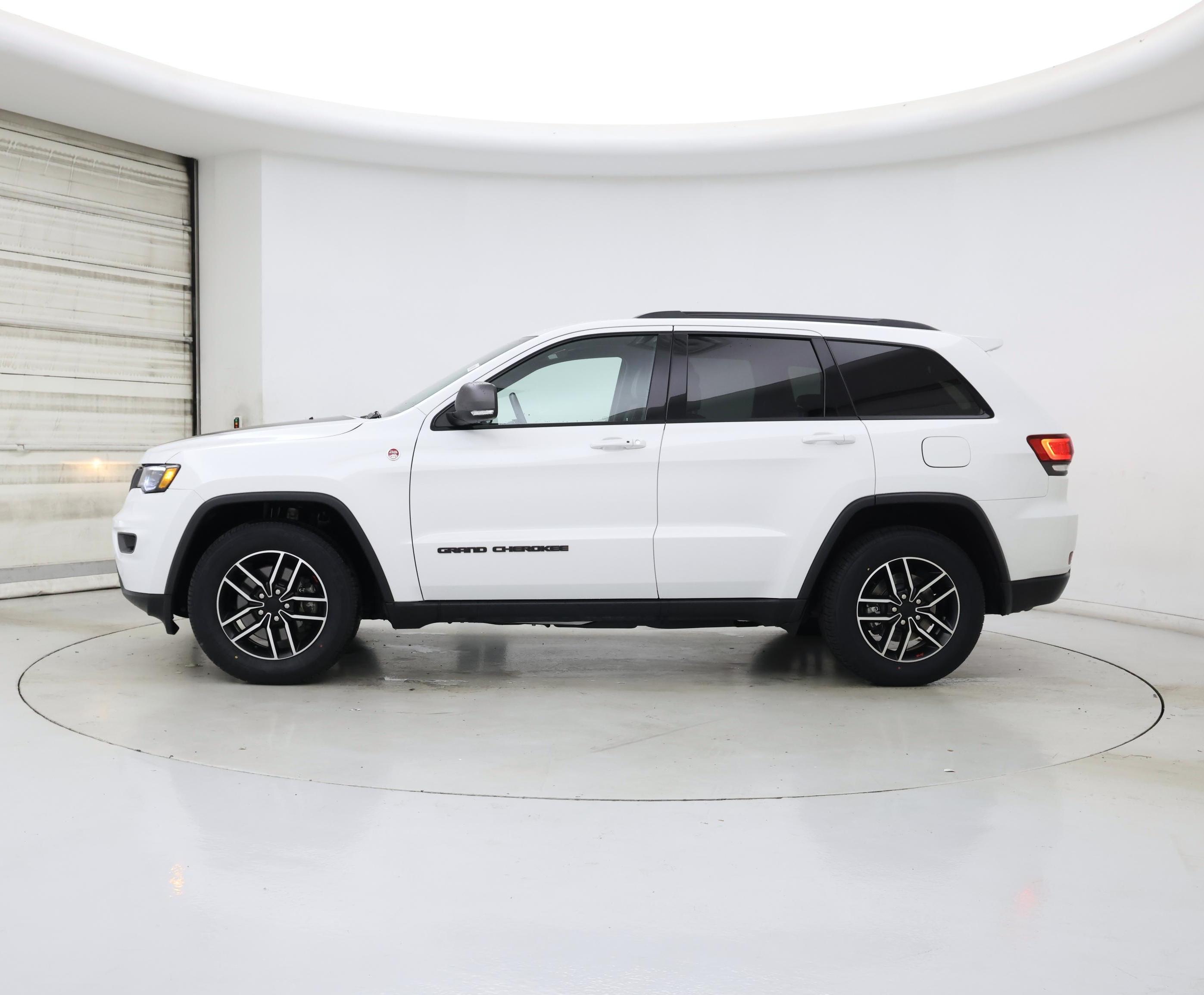 Thumbnail: 2021 Jeep Grand Cherokee - 3