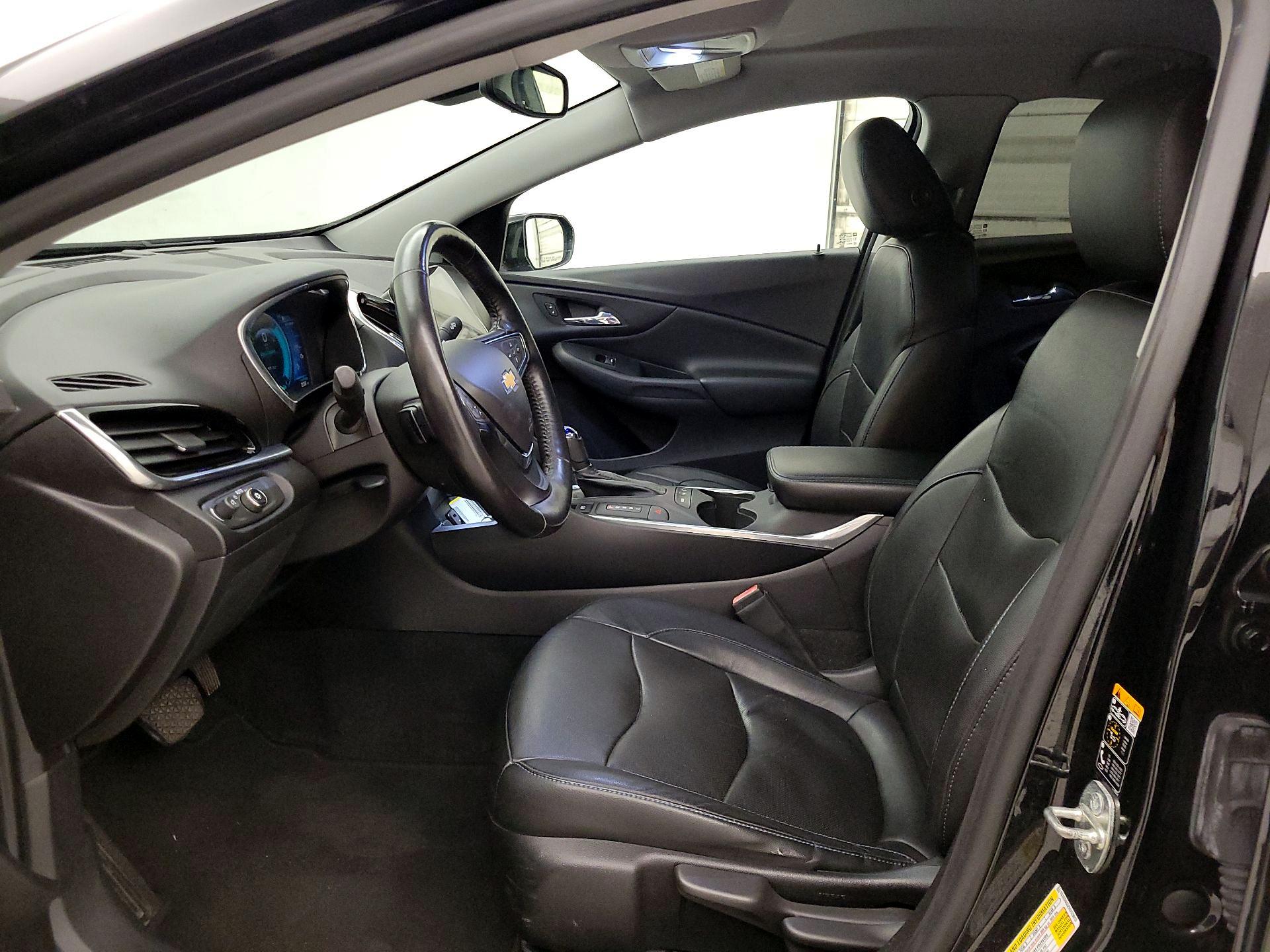 Thumbnail: 2017 Chevrolet Volt - 11