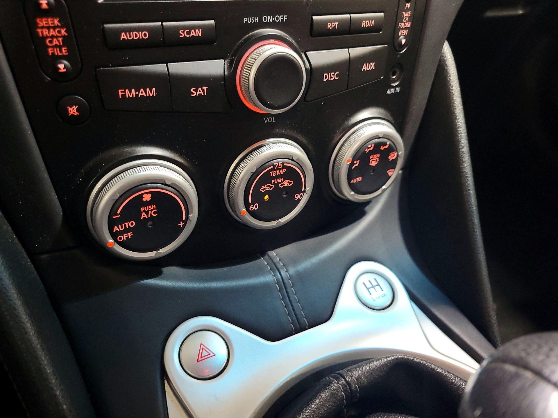 Thumbnail: 2013 Nissan Z - 15