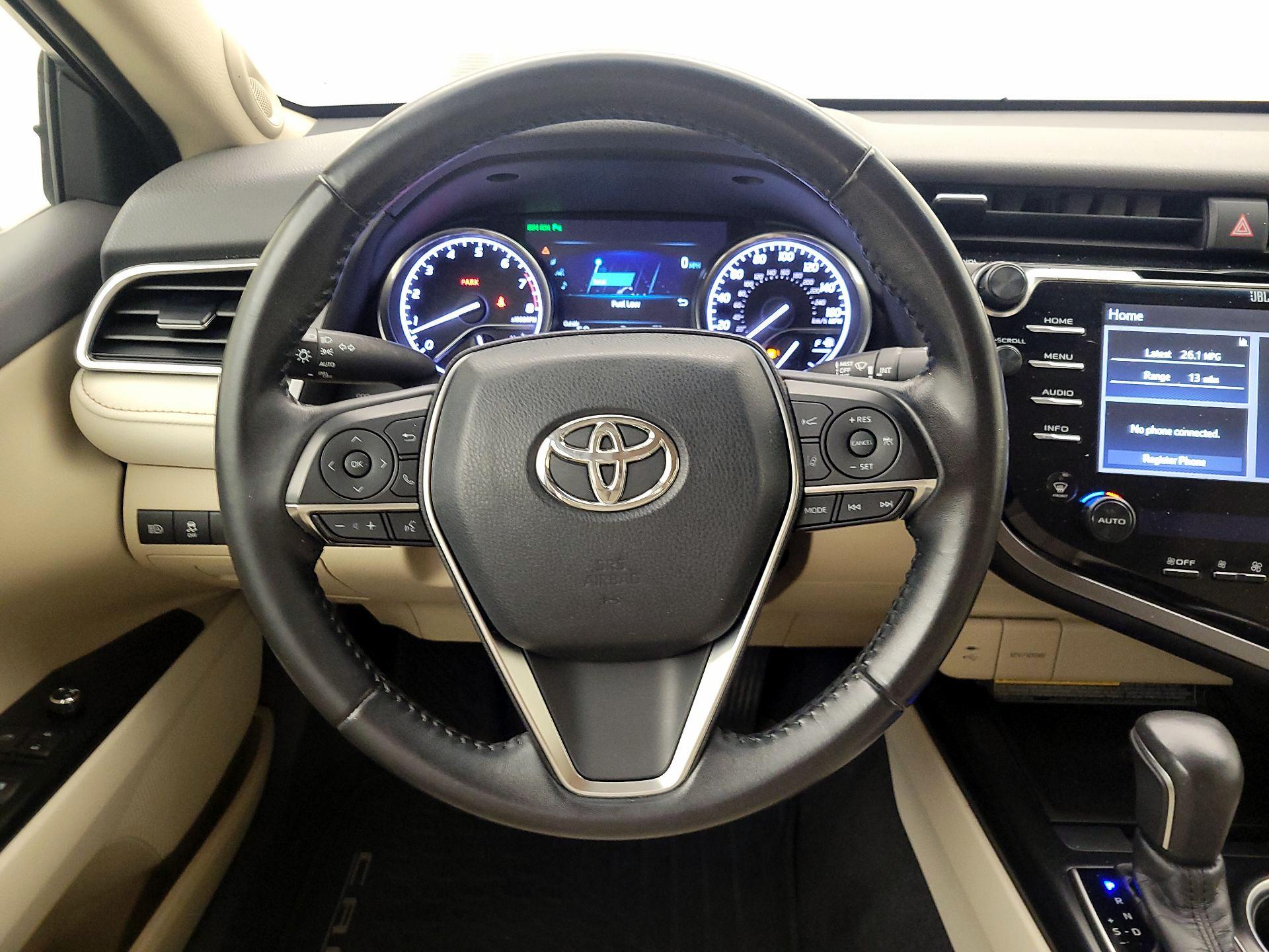 Thumbnail: 2018 Toyota Camry - 10
