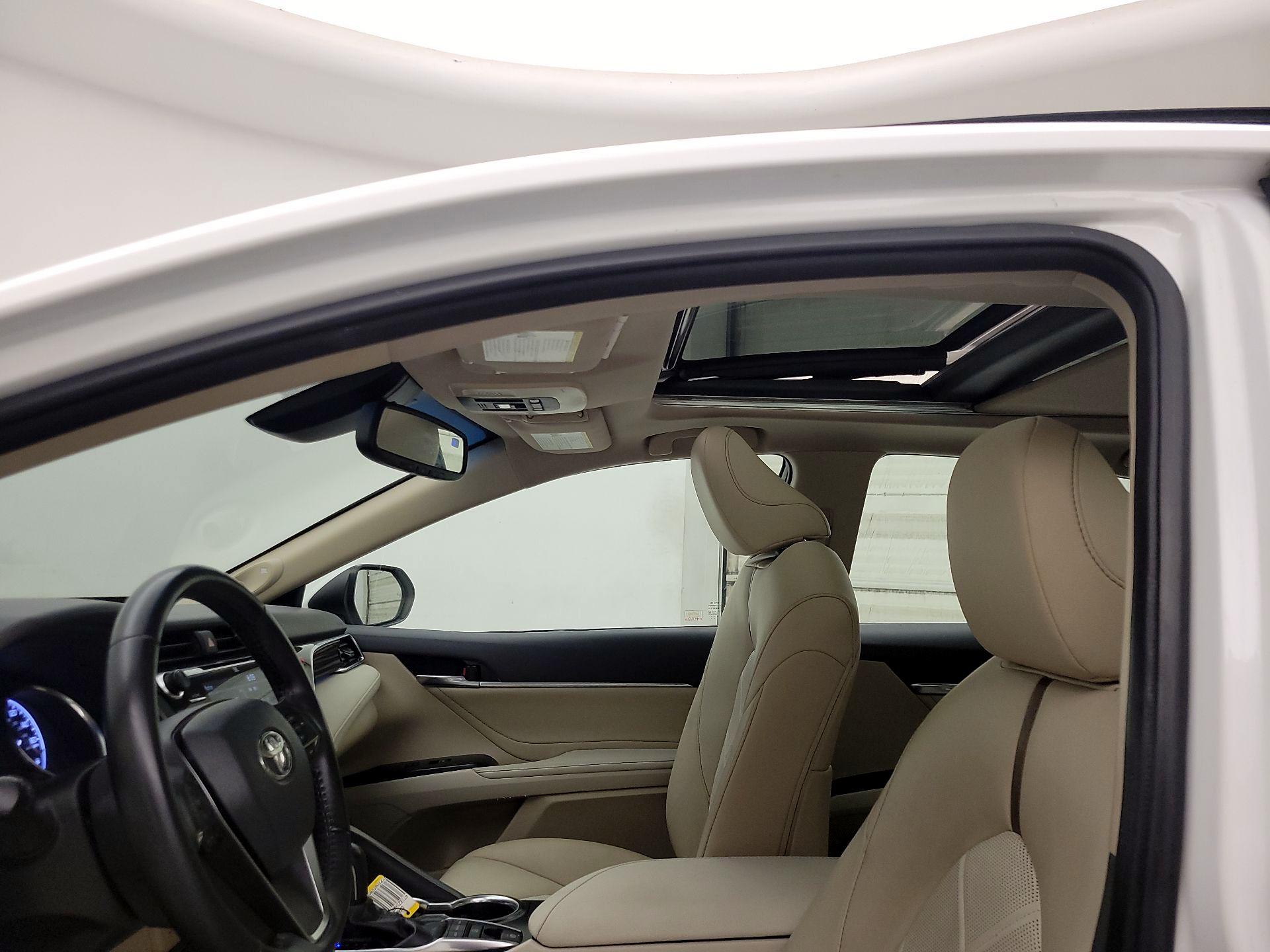 Thumbnail: 2018 Toyota Camry - 19