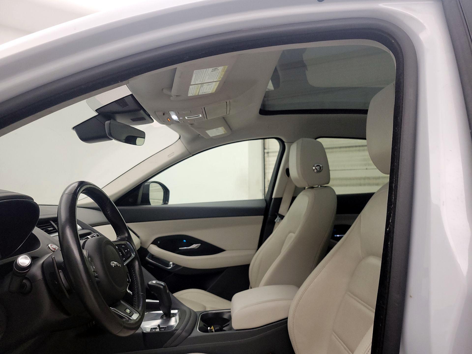 Thumbnail: 2019 Jaguar E-Pace - 19