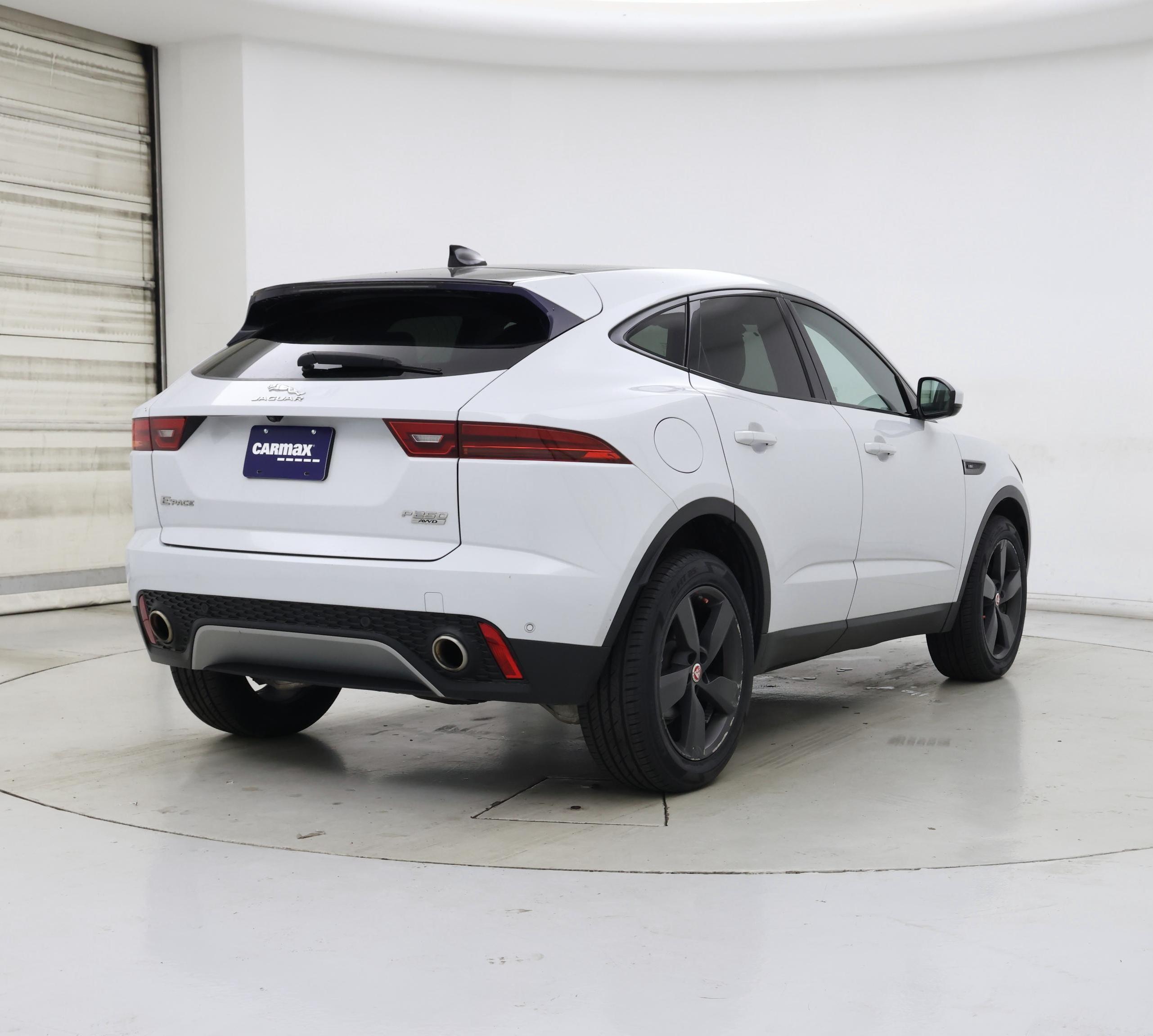 Thumbnail: 2019 Jaguar E-Pace - 8