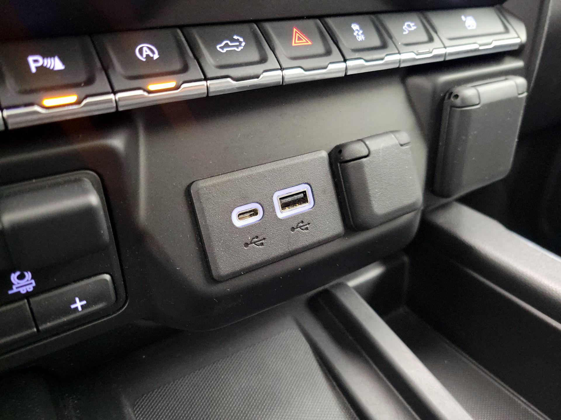 Thumbnail: 2021 Chevrolet Silverado 1500 - 18