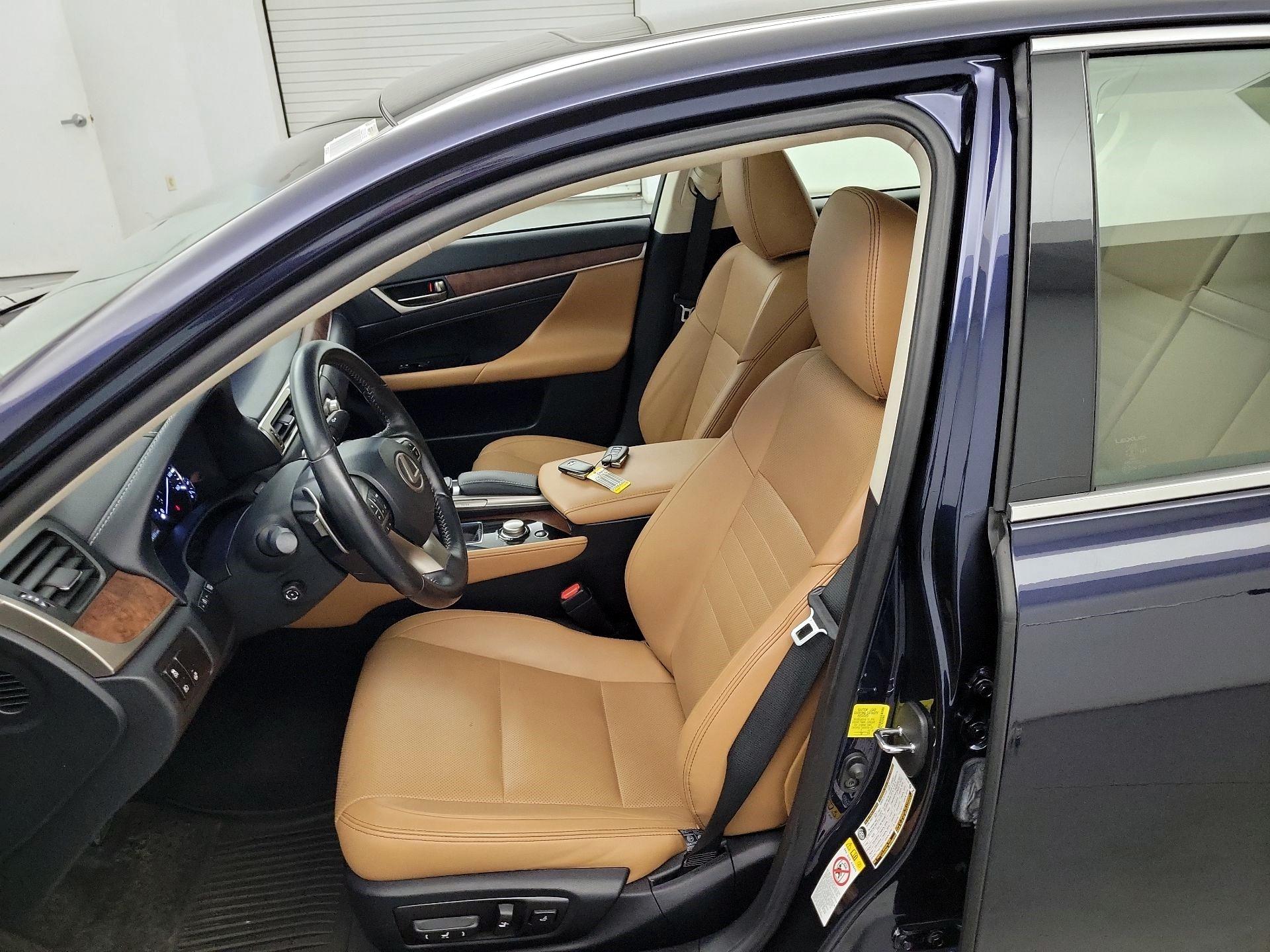 Thumbnail: 2019 Lexus GS - 9