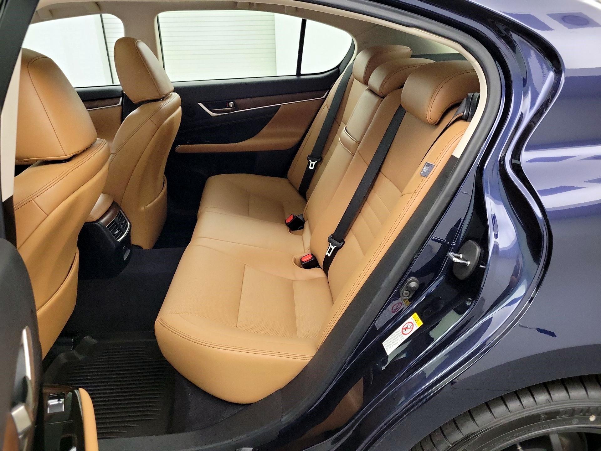 Thumbnail: 2019 Lexus GS - 19