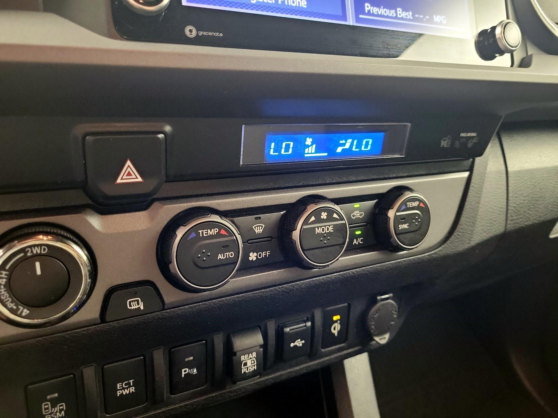Thumbnail: 2022 Toyota Tacoma - 14