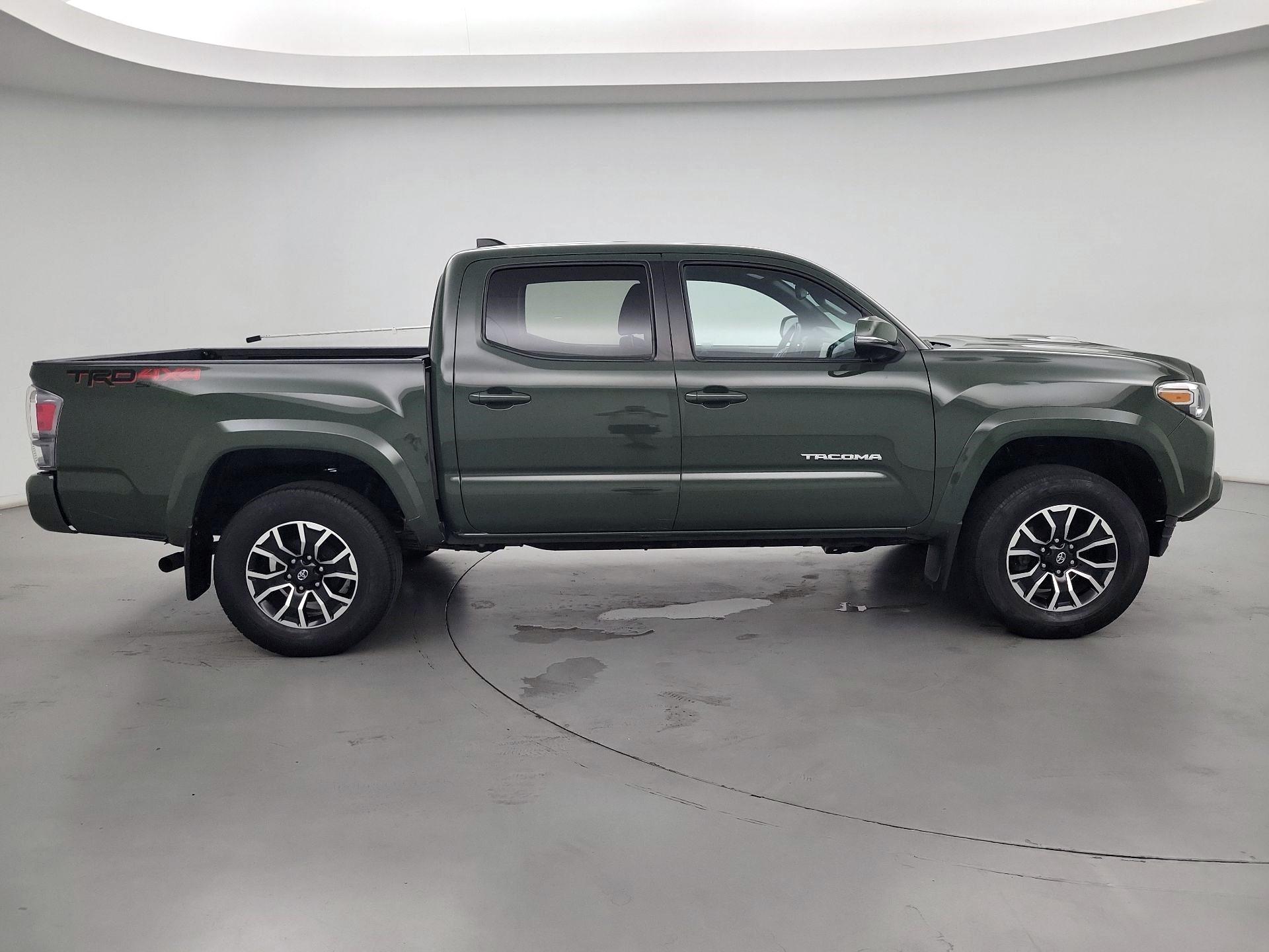 Thumbnail: 2022 Toyota Tacoma - 4
