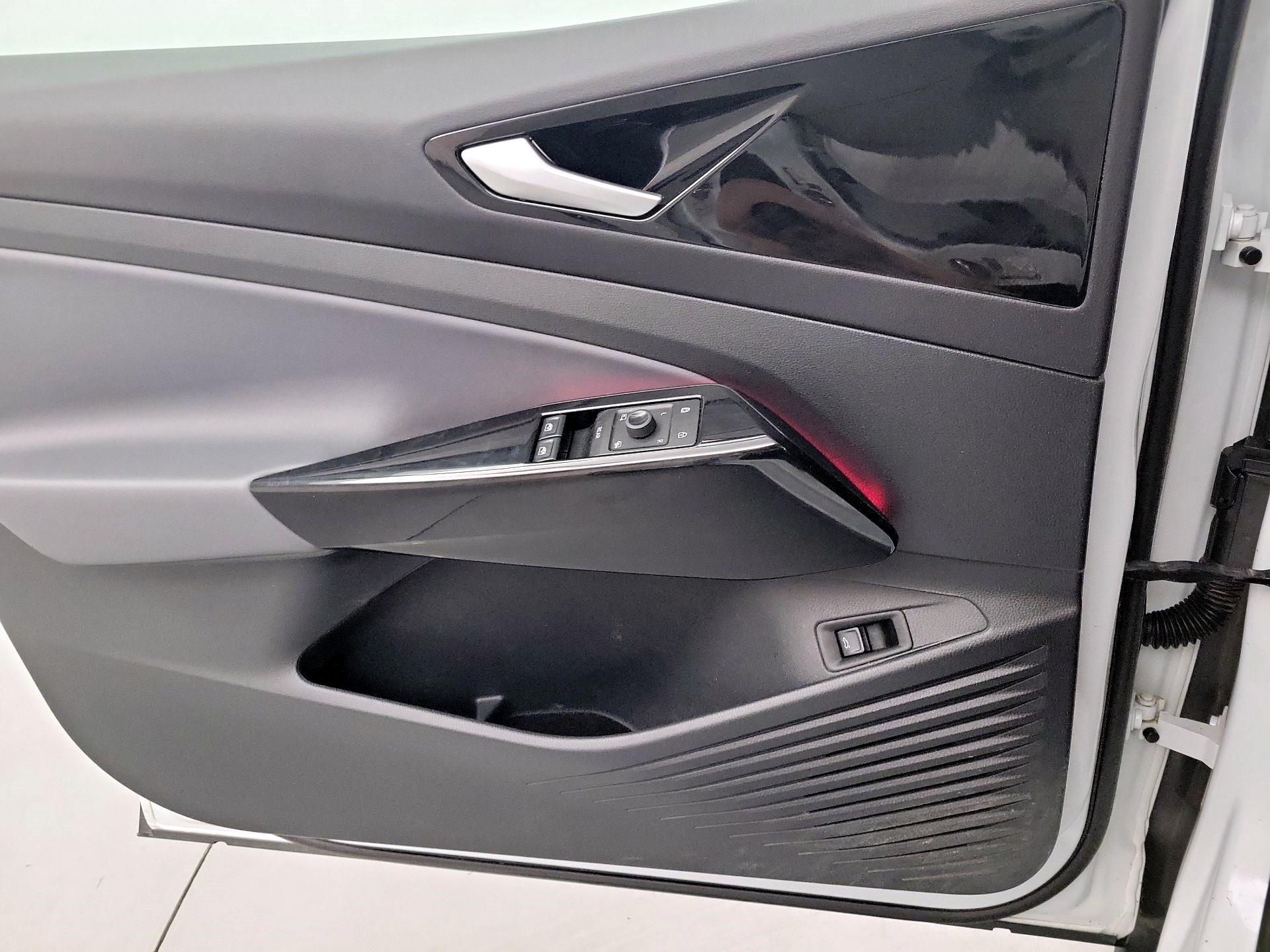 Thumbnail: 2022 Volkswagen ID.4 - 10