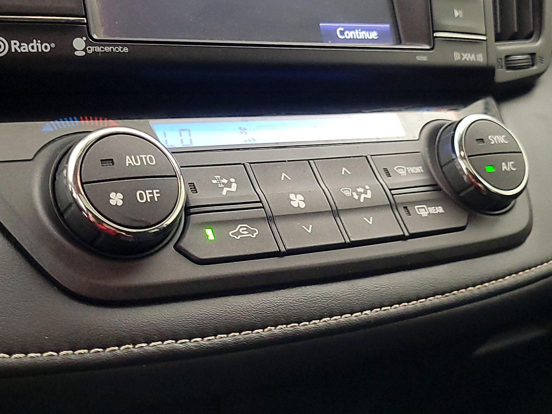 Thumbnail: 2016 Toyota RAV4 - 16