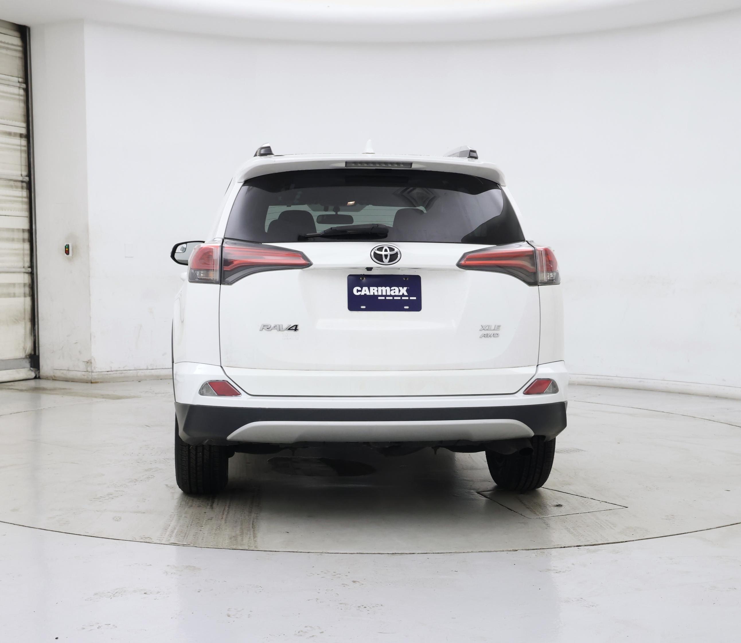 Thumbnail: 2016 Toyota RAV4 - 6