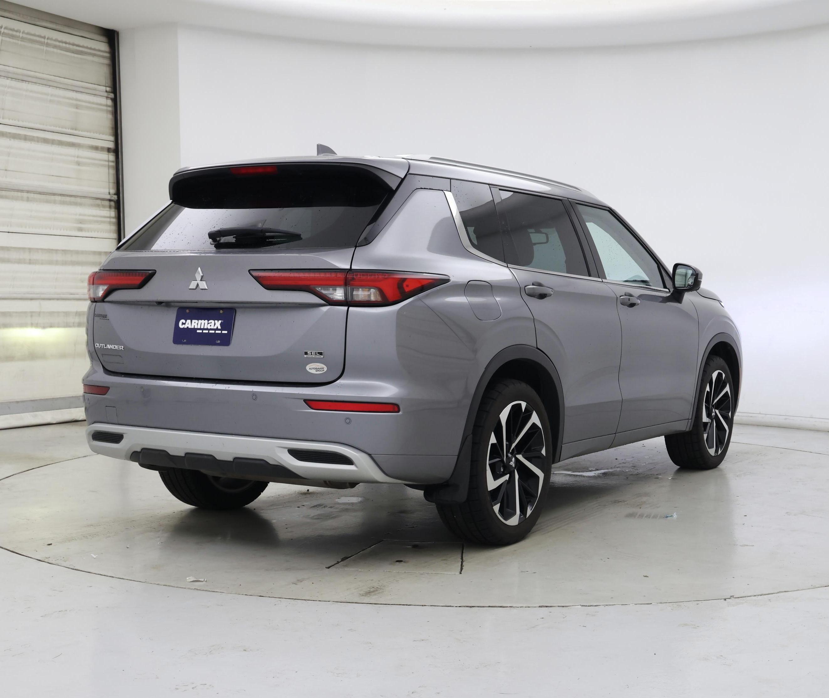 Thumbnail: 2022 Mitsubishi Outlander - 8