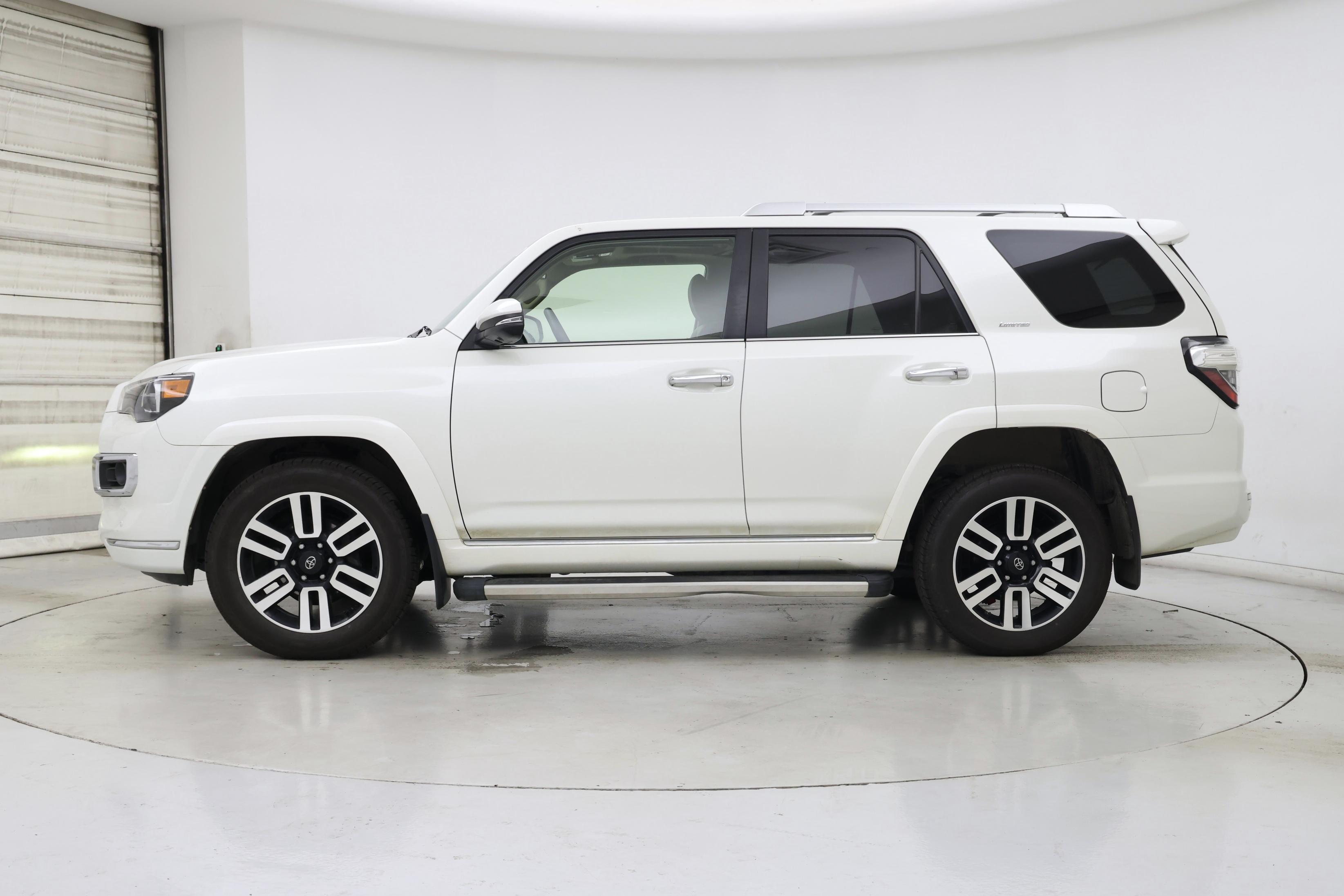 Thumbnail: 2023 Toyota 4Runner - 3