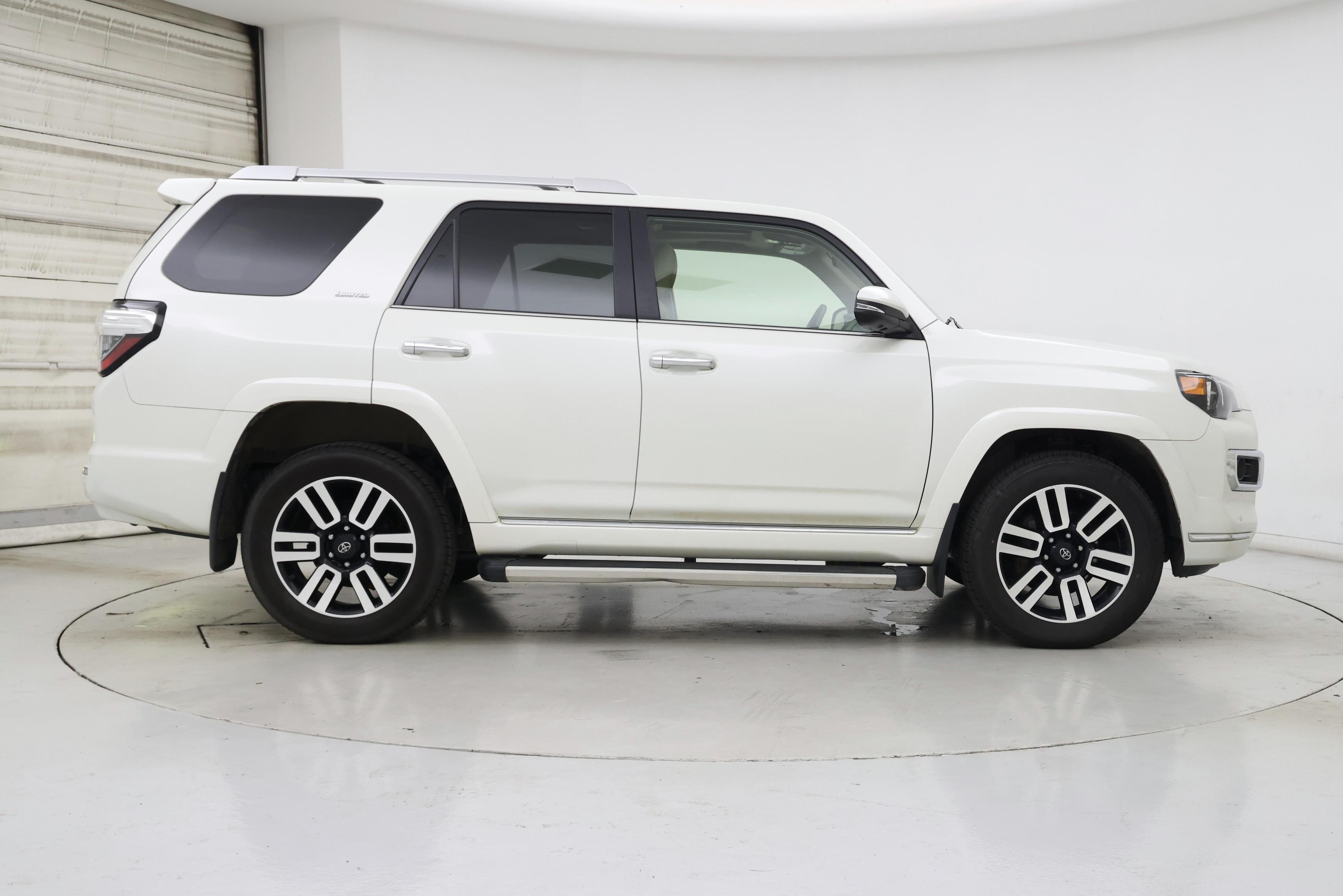 Thumbnail: 2023 Toyota 4Runner - 7