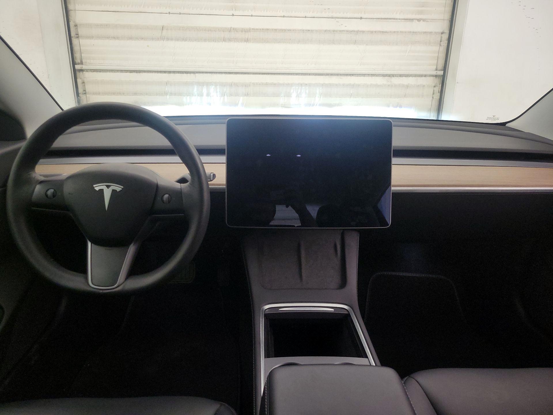 Thumbnail: 2021 Tesla Model 3 - 9